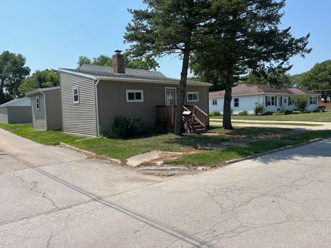 Homes For Sale - 915 W Superior Street<br/> OTTAWA, IL 61350