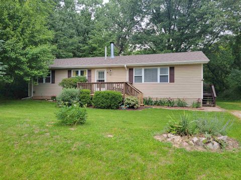 Homes For Sale - 13 Birch Dr Dr<br/> Putnam, IL 61560
