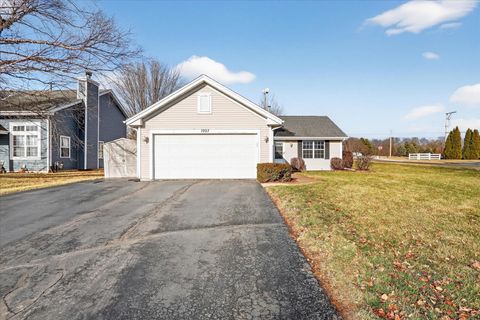 Homes For Sale - 1903 Silverthorn Drive<br/> Ogle County, BYRON, IL 61010