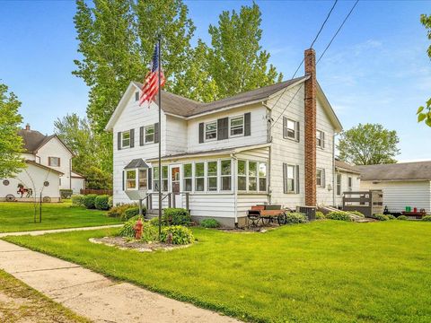Homes For Sale - 501 S Water Street<br/> Jo Daviess County, WARREN, IL 61087