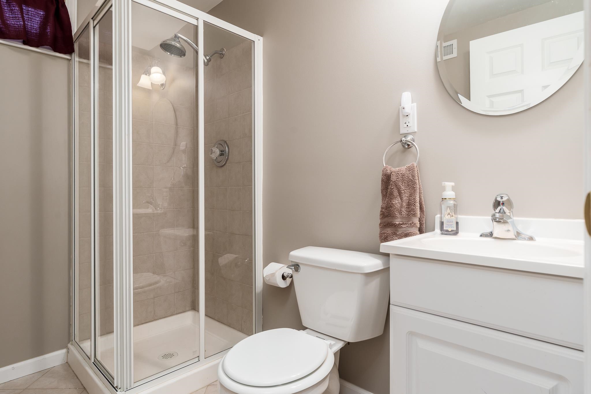 Roscoe, Illinois 61073, United States, 4 Bedrooms Bedrooms, ,4 BathroomsBathrooms,Residential,Pending,92037