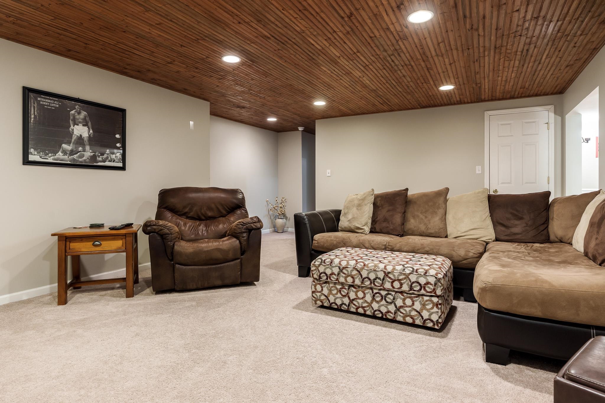 Roscoe, Illinois 61073, United States, 4 Bedrooms Bedrooms, ,4 BathroomsBathrooms,Residential,Pending,92037