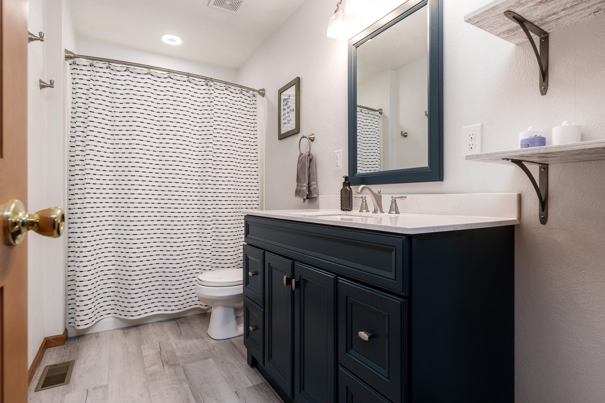 Roscoe, Illinois 61073, United States, 4 Bedrooms Bedrooms, ,4 BathroomsBathrooms,Residential,Pending,92037