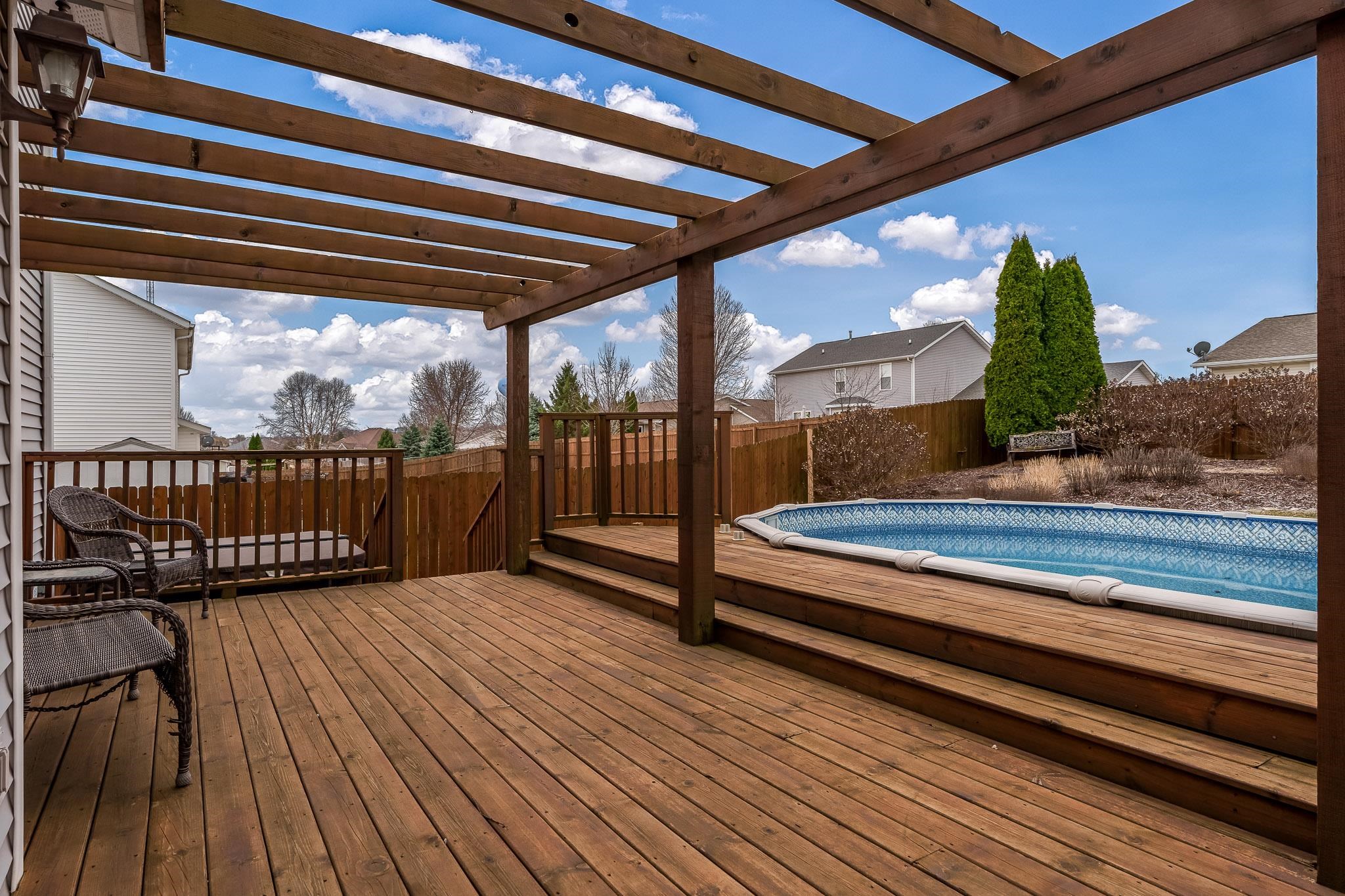 Roscoe, Illinois 61073, United States, 4 Bedrooms Bedrooms, ,4 BathroomsBathrooms,Residential,Pending,92037