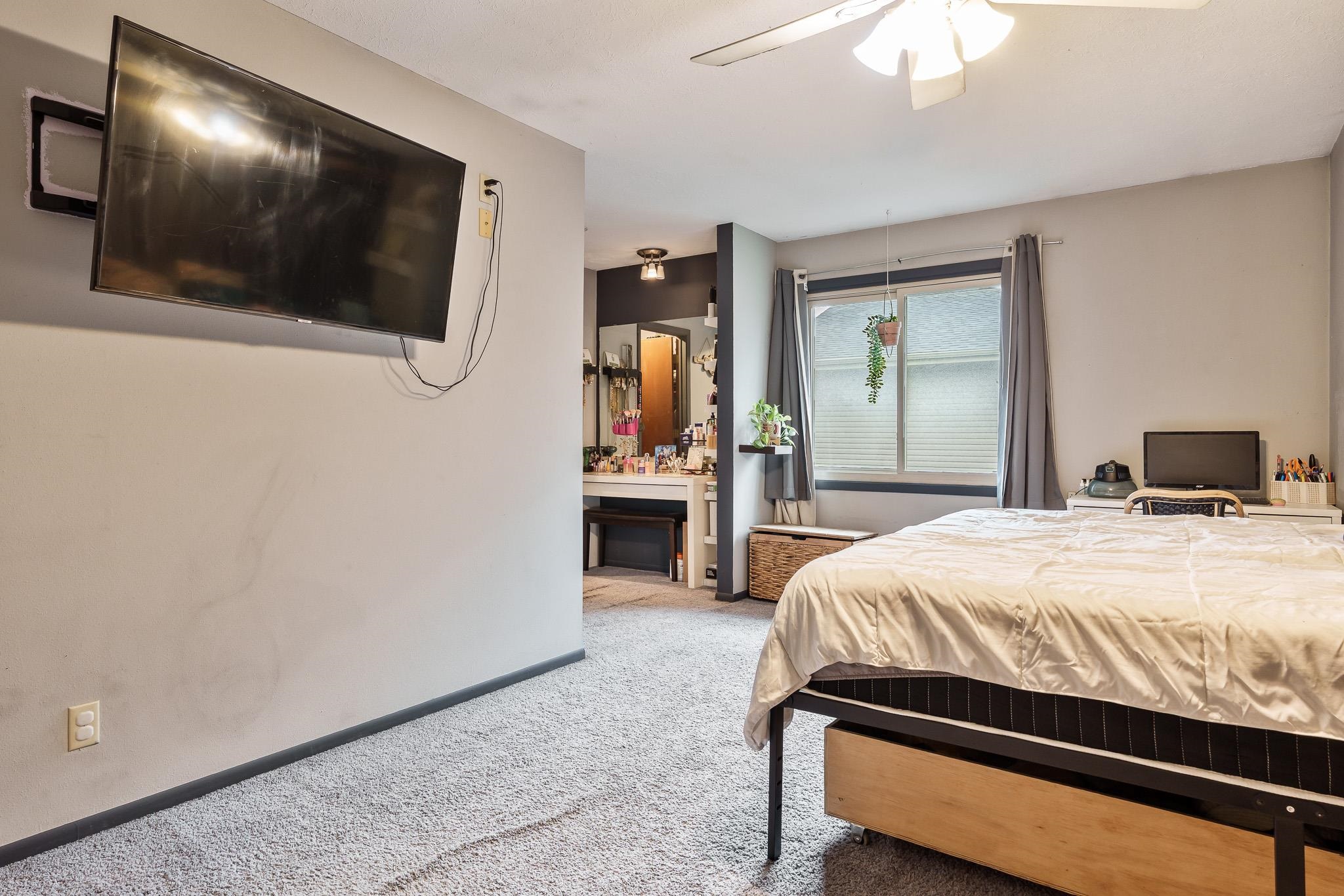 Rockford, Illinois 61107, United States, 2 Bedrooms Bedrooms, ,2 BathroomsBathrooms,Residential,Active,204396