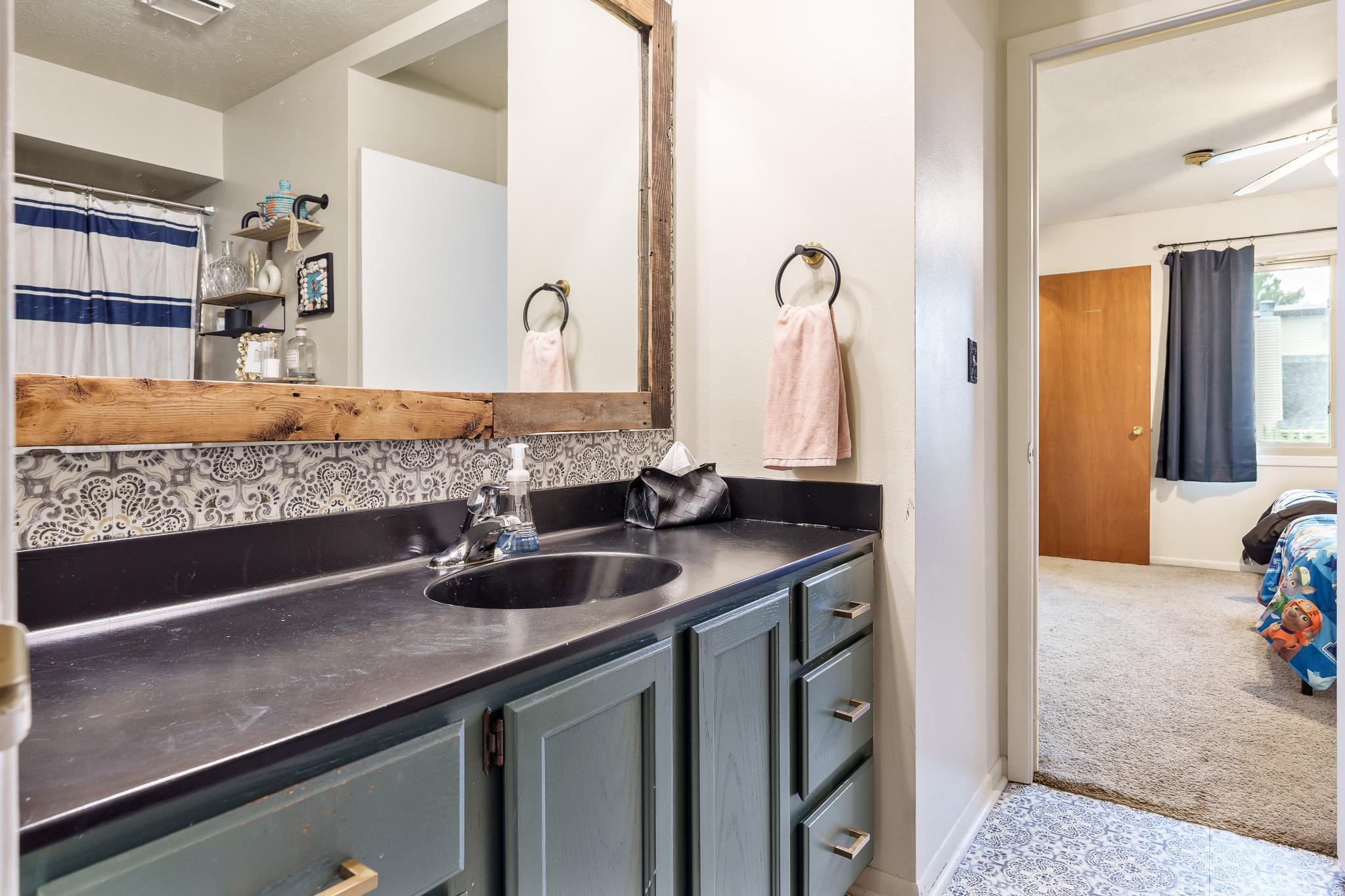 Rockford, Illinois 61107, United States, 2 Bedrooms Bedrooms, ,2 BathroomsBathrooms,Residential,Active,204396