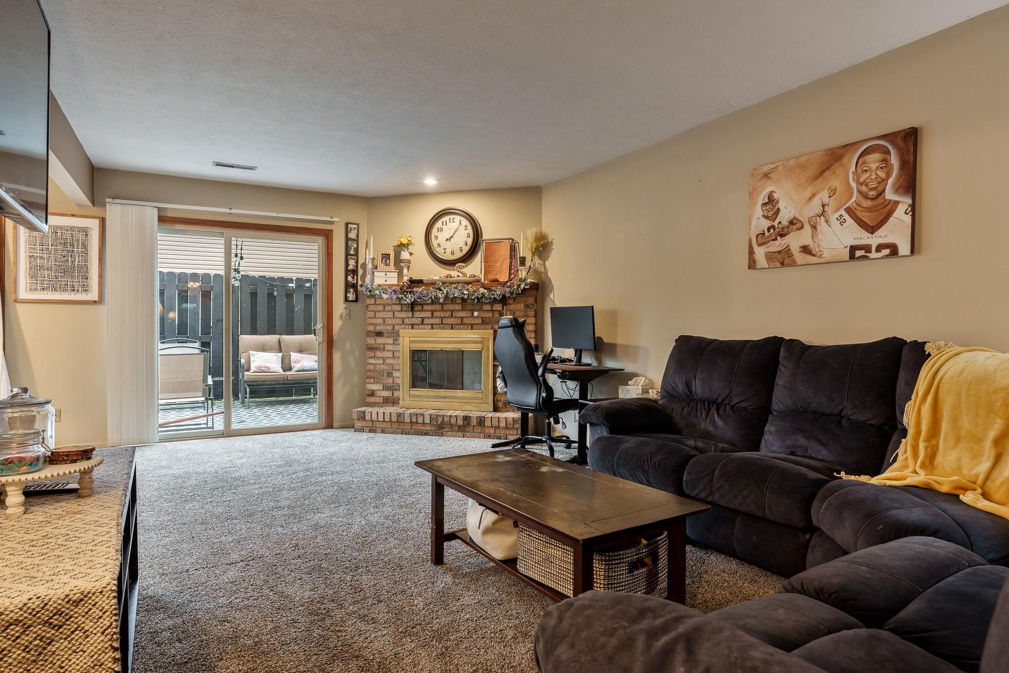 Rockford, Illinois 61107, United States, 2 Bedrooms Bedrooms, ,2 BathroomsBathrooms,Residential,Active,204396