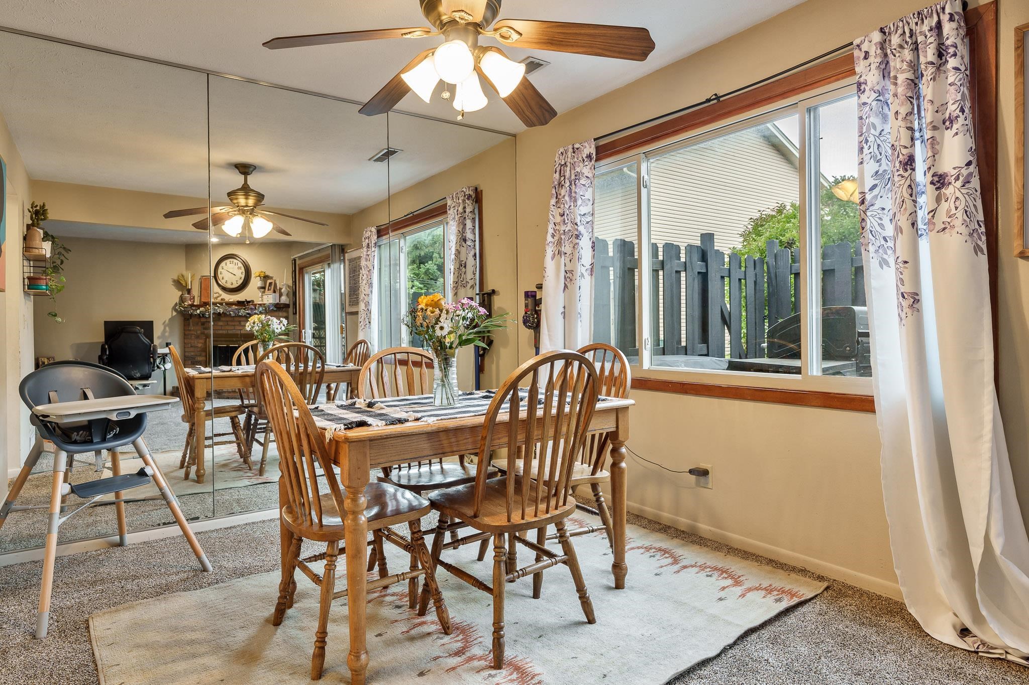 Rockford, Illinois 61107, United States, 2 Bedrooms Bedrooms, ,2 BathroomsBathrooms,Residential,Active,204396