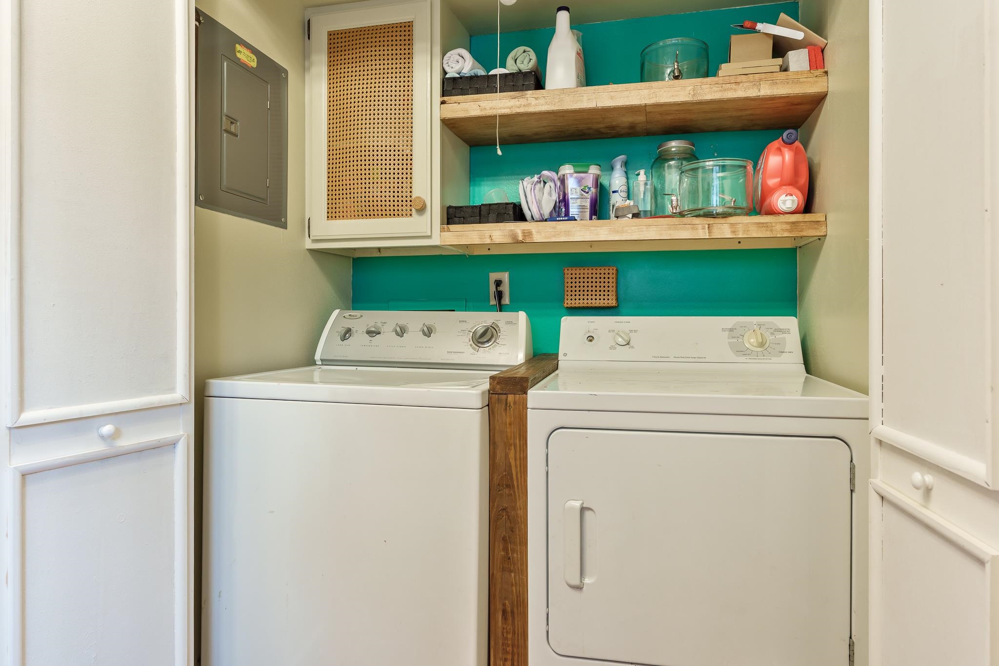 Rockford, Illinois 61107, United States, 2 Bedrooms Bedrooms, ,2 BathroomsBathrooms,Residential,Active,204396