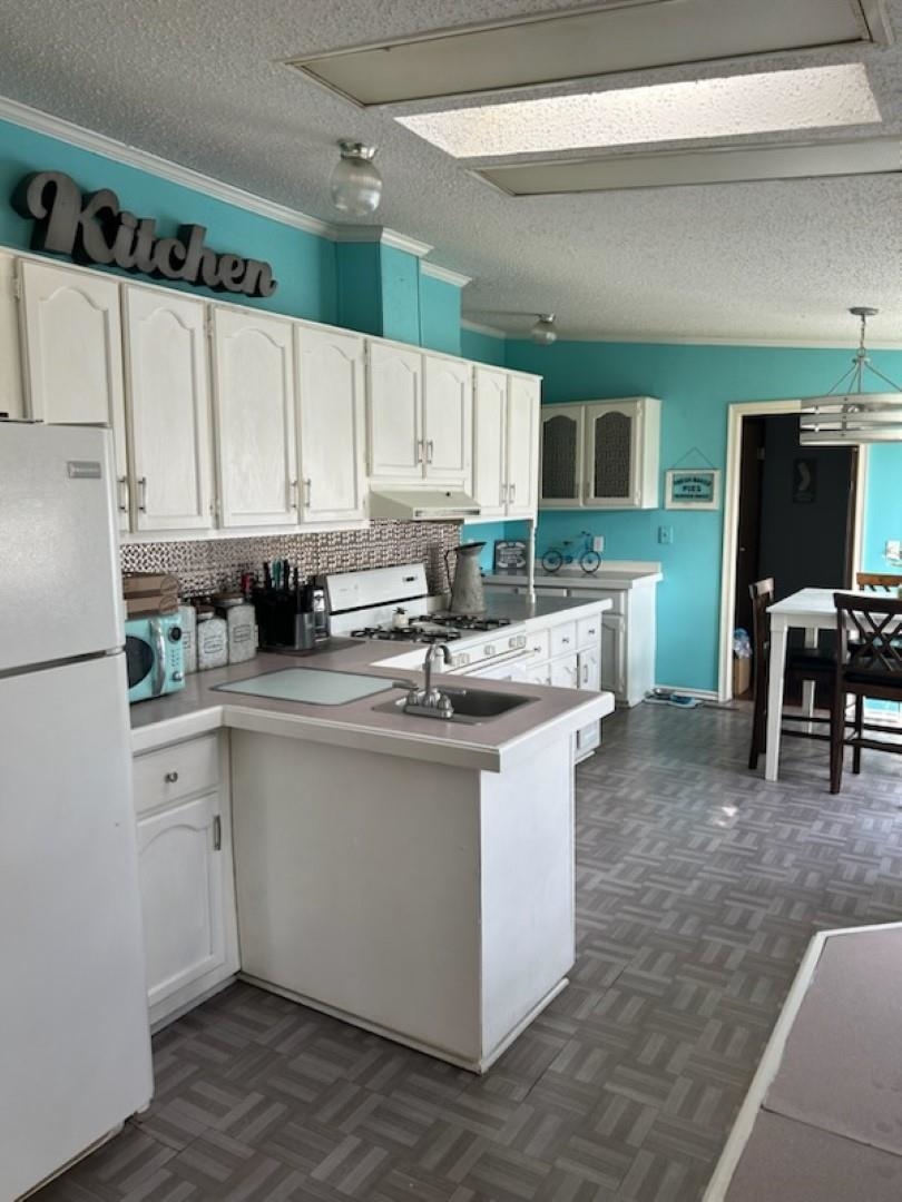 Roscoe, Illinois 61073, United States, 3 Bedrooms Bedrooms, ,2 BathroomsBathrooms,Residential,Pending,64473