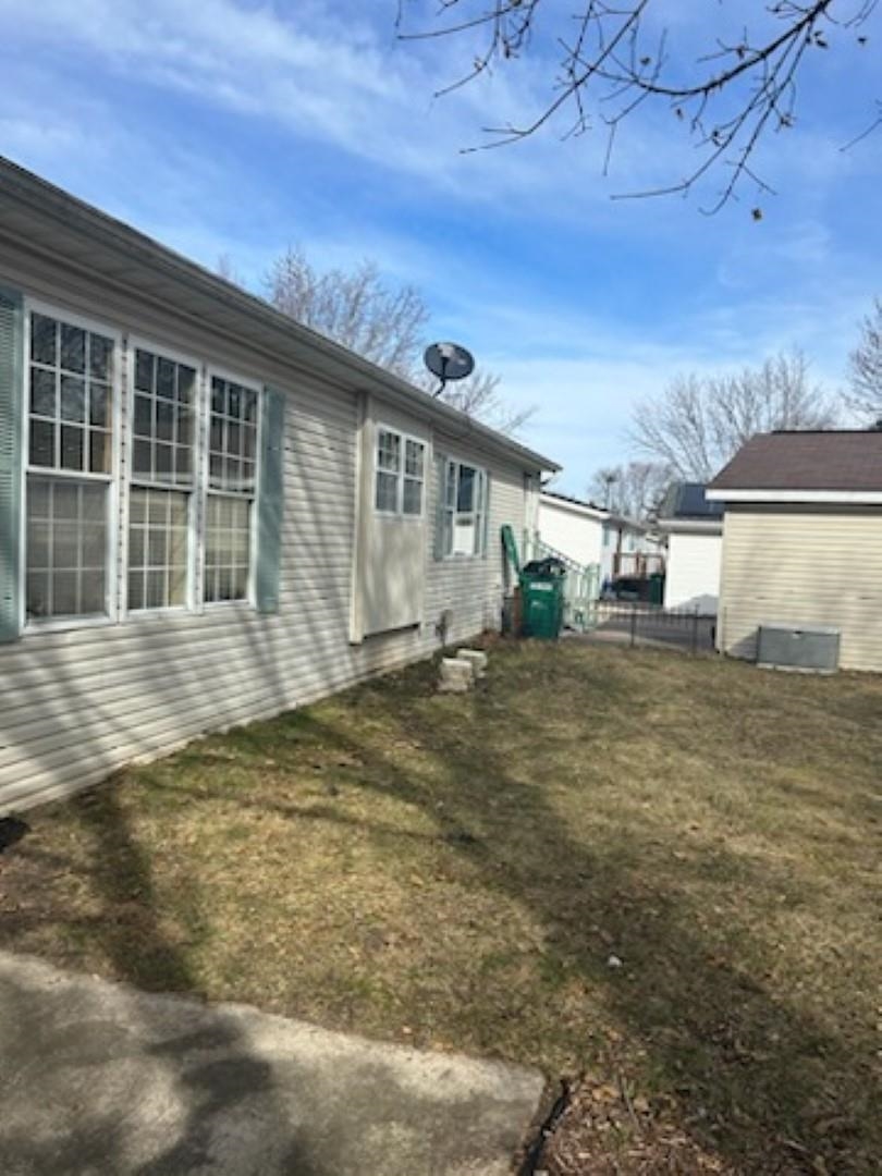 Roscoe, Illinois 61073, United States, 3 Bedrooms Bedrooms, ,2 BathroomsBathrooms,Residential,Pending,64473