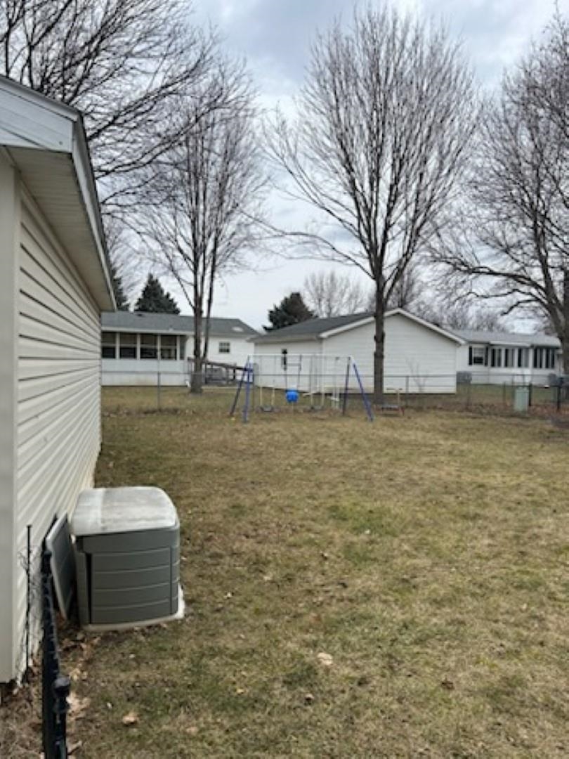 Roscoe, Illinois 61073, United States, 3 Bedrooms Bedrooms, ,2 BathroomsBathrooms,Residential,Pending,64473