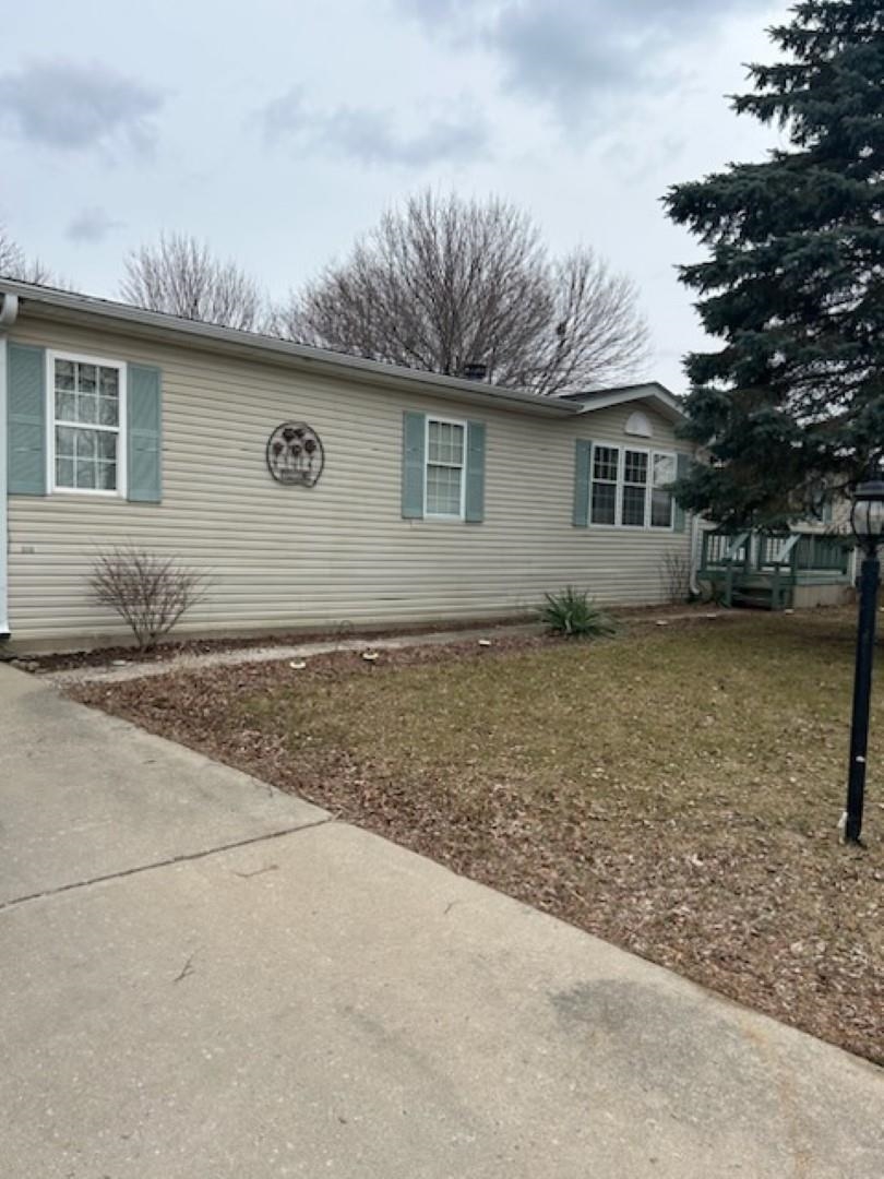 Roscoe, Illinois 61073, United States, 3 Bedrooms Bedrooms, ,2 BathroomsBathrooms,Residential,Pending,64473