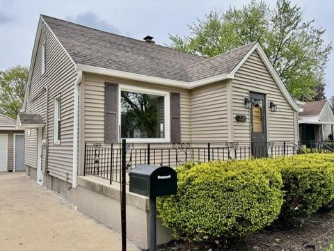 Homes For Sale - 325 W 3rd Street<br/> Bureau County, SPRING VALLEY, IL 61362