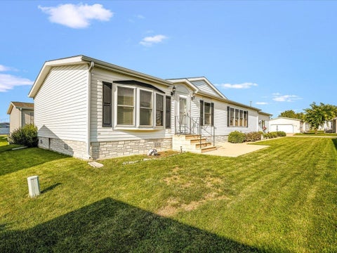 Mobile Home For Sale - 2075 Iris Lane<br/> BELVIDERE, IL 61008