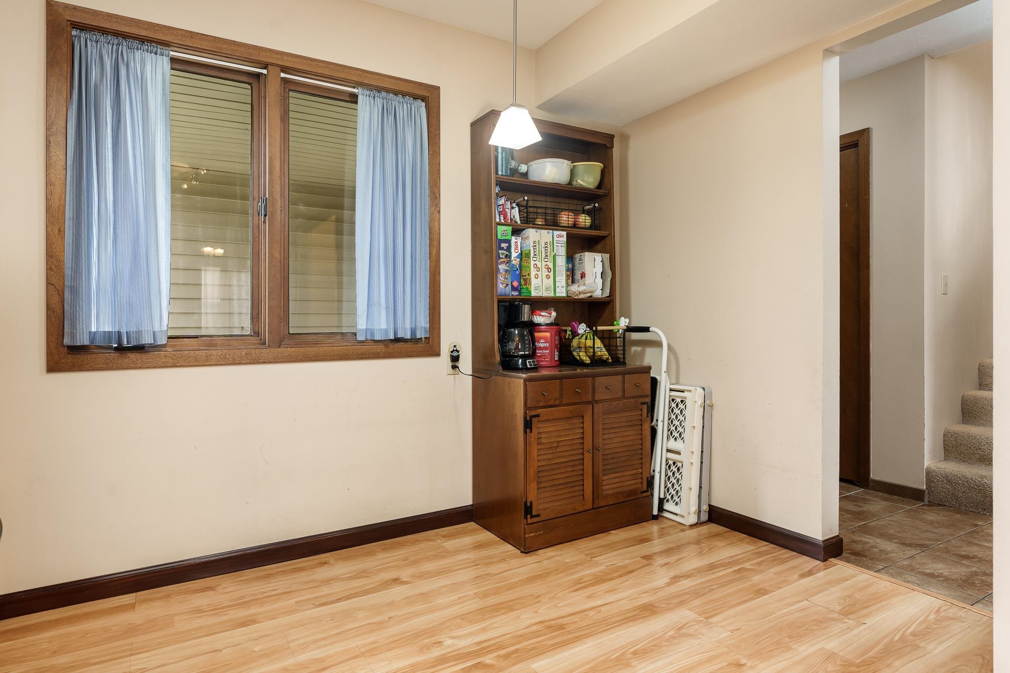 Rockford, Illinois 61107, United States, 2 Bedrooms Bedrooms, ,2 BathroomsBathrooms,Residential,Pending,30997