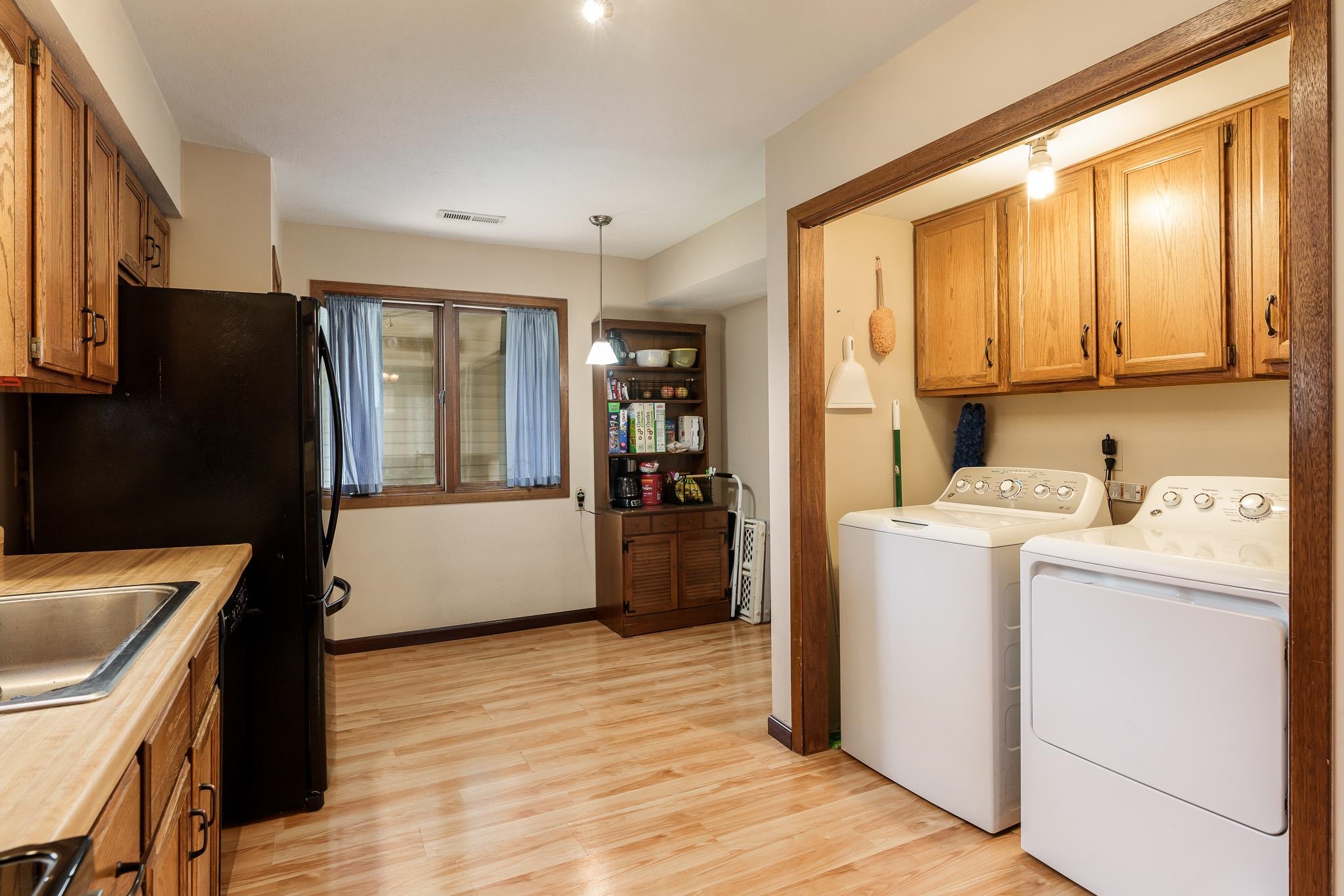 Rockford, Illinois 61107, United States, 2 Bedrooms Bedrooms, ,2 BathroomsBathrooms,Residential,Pending,30997