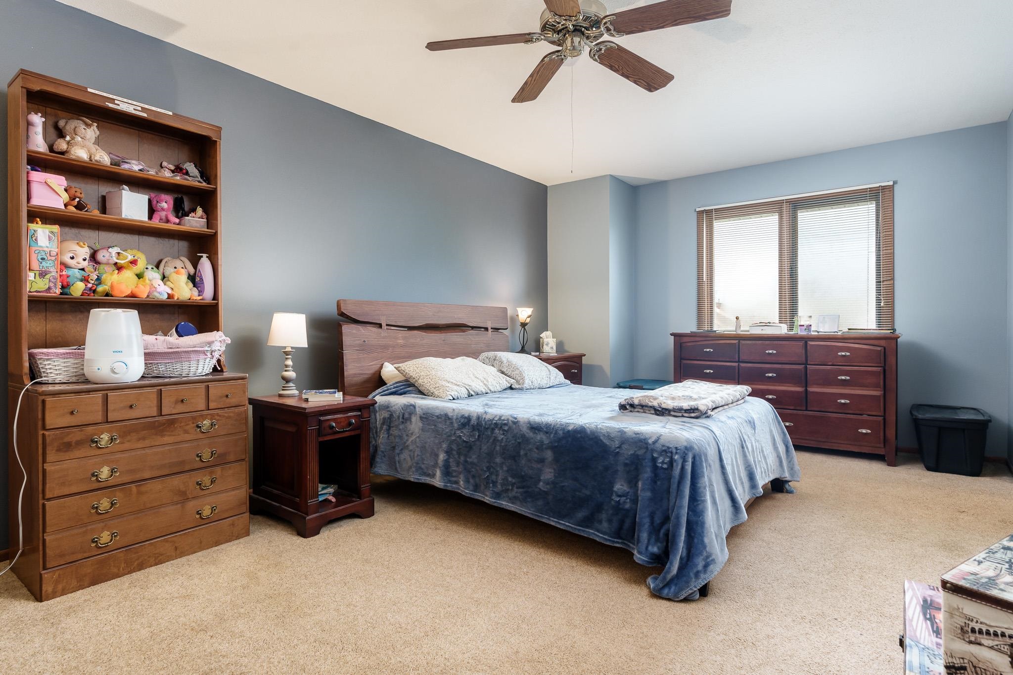 Rockford, Illinois 61107, United States, 2 Bedrooms Bedrooms, ,2 BathroomsBathrooms,Residential,Pending,30997