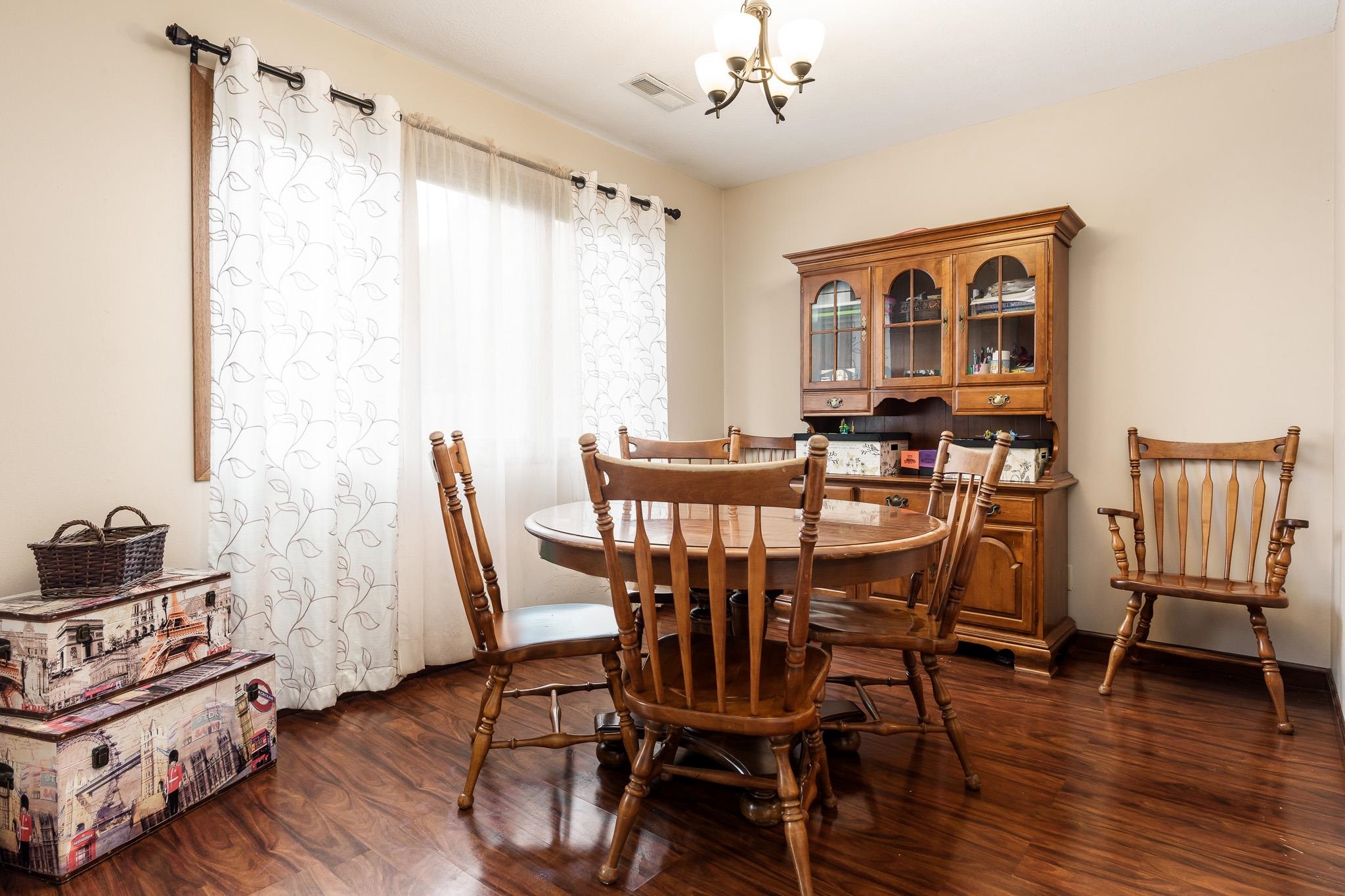 Rockford, Illinois 61107, United States, 2 Bedrooms Bedrooms, ,2 BathroomsBathrooms,Residential,Pending,30997