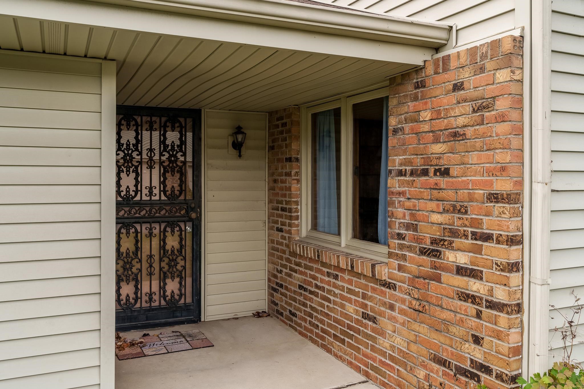 Rockford, Illinois 61107, United States, 2 Bedrooms Bedrooms, ,2 BathroomsBathrooms,Residential,Pending,30997