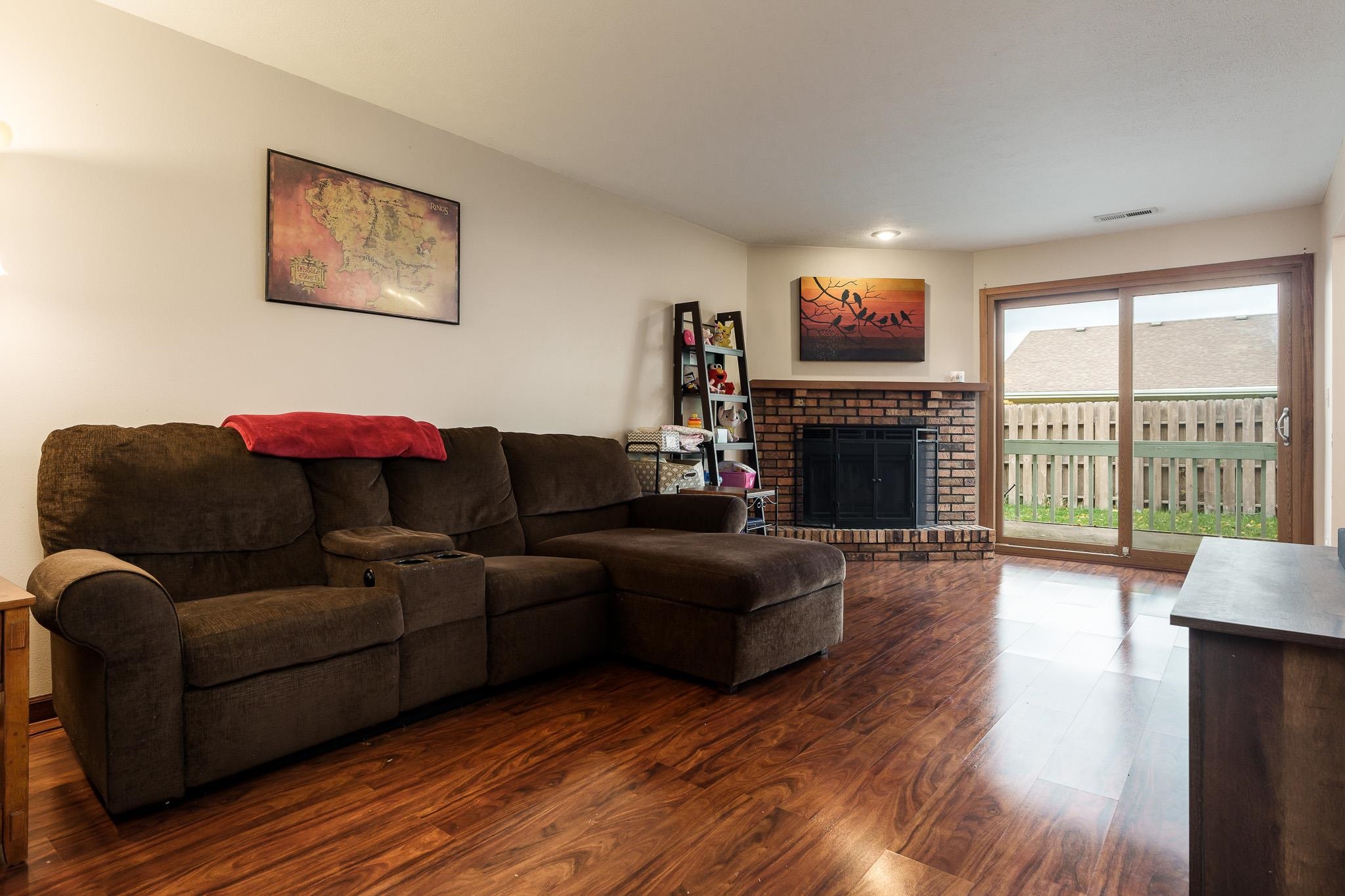 Rockford, Illinois 61107, United States, 2 Bedrooms Bedrooms, ,2 BathroomsBathrooms,Residential,Pending,30997