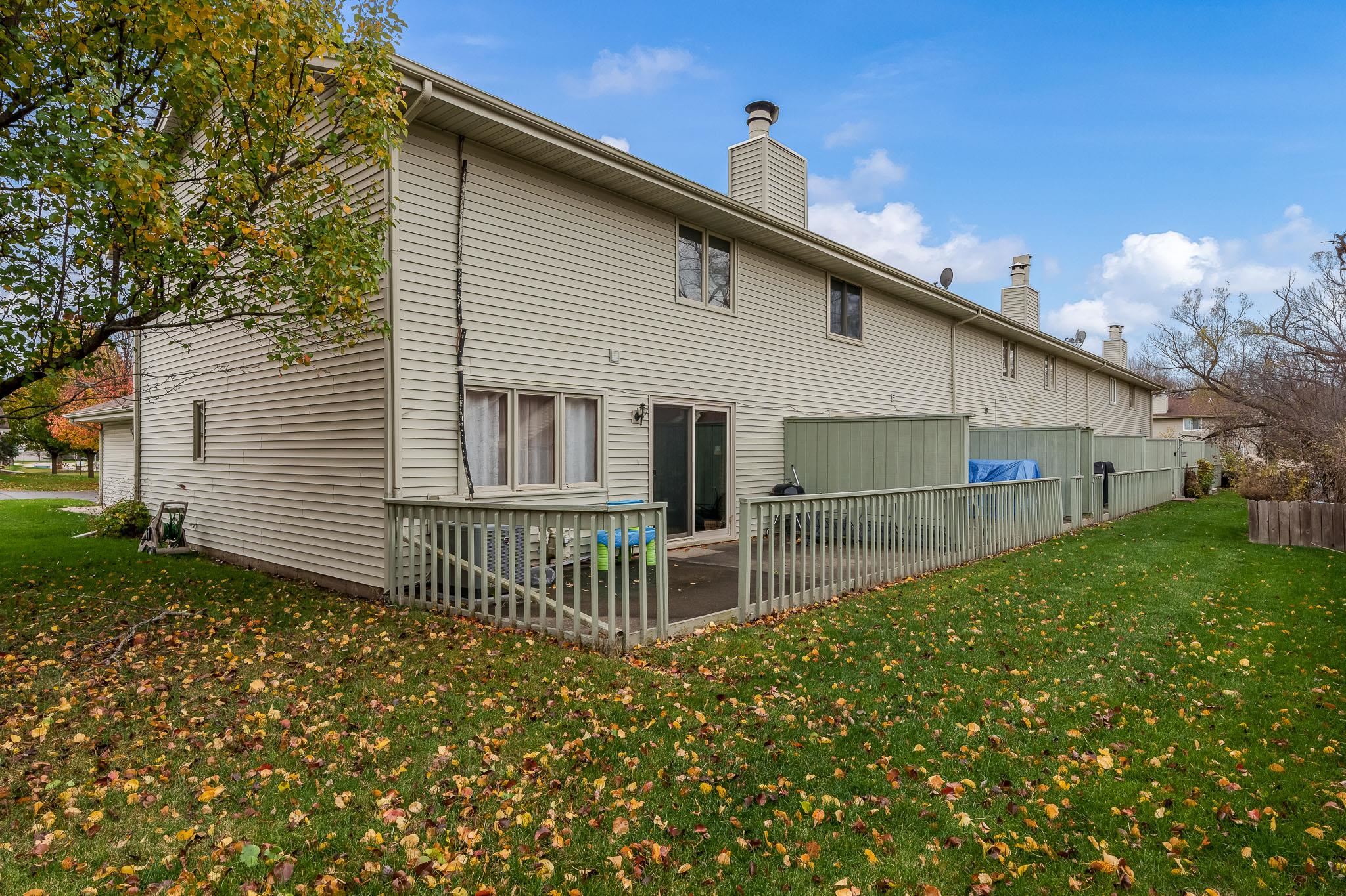 Rockford, Illinois 61107, United States, 2 Bedrooms Bedrooms, ,2 BathroomsBathrooms,Residential,Pending,30997