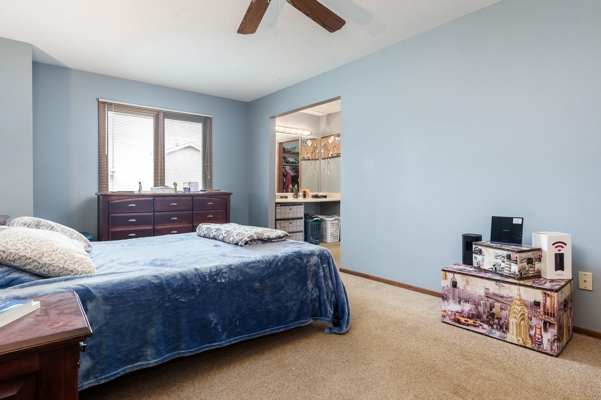 Rockford, Illinois 61107, United States, 2 Bedrooms Bedrooms, ,2 BathroomsBathrooms,Residential,Pending,30997