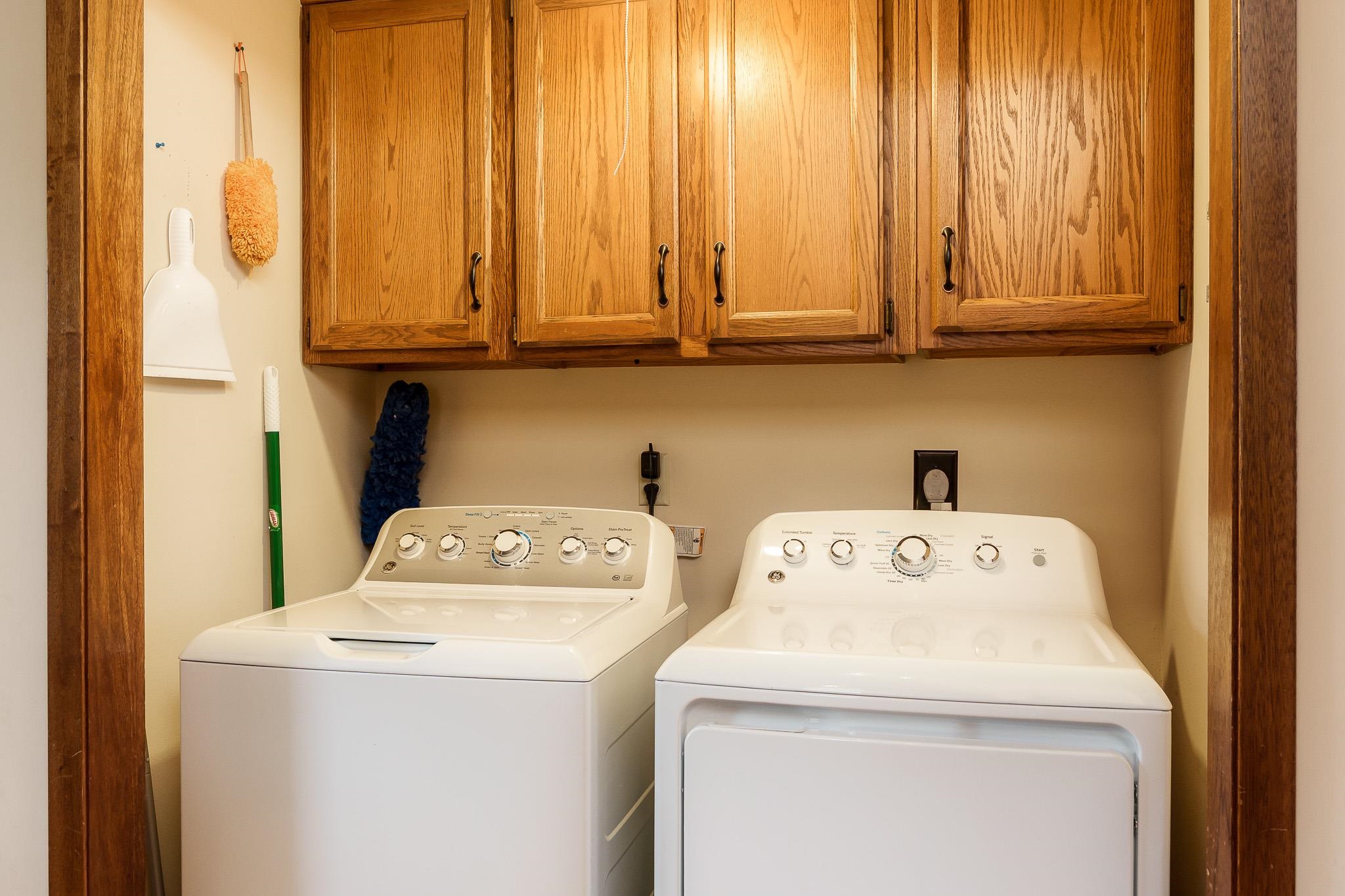 Rockford, Illinois 61107, United States, 2 Bedrooms Bedrooms, ,2 BathroomsBathrooms,Residential,Pending,30997