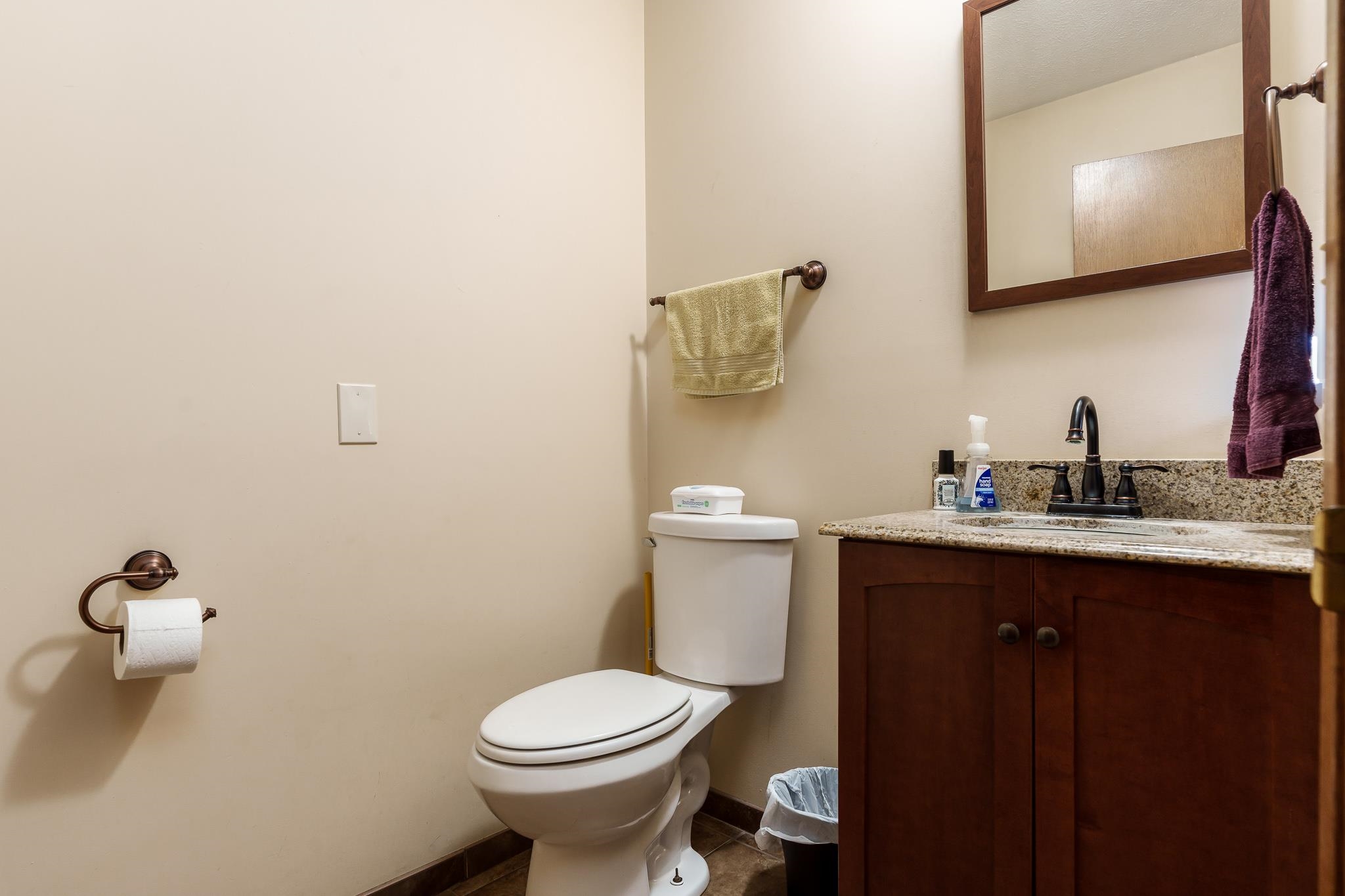 Rockford, Illinois 61107, United States, 2 Bedrooms Bedrooms, ,2 BathroomsBathrooms,Residential,Pending,30997