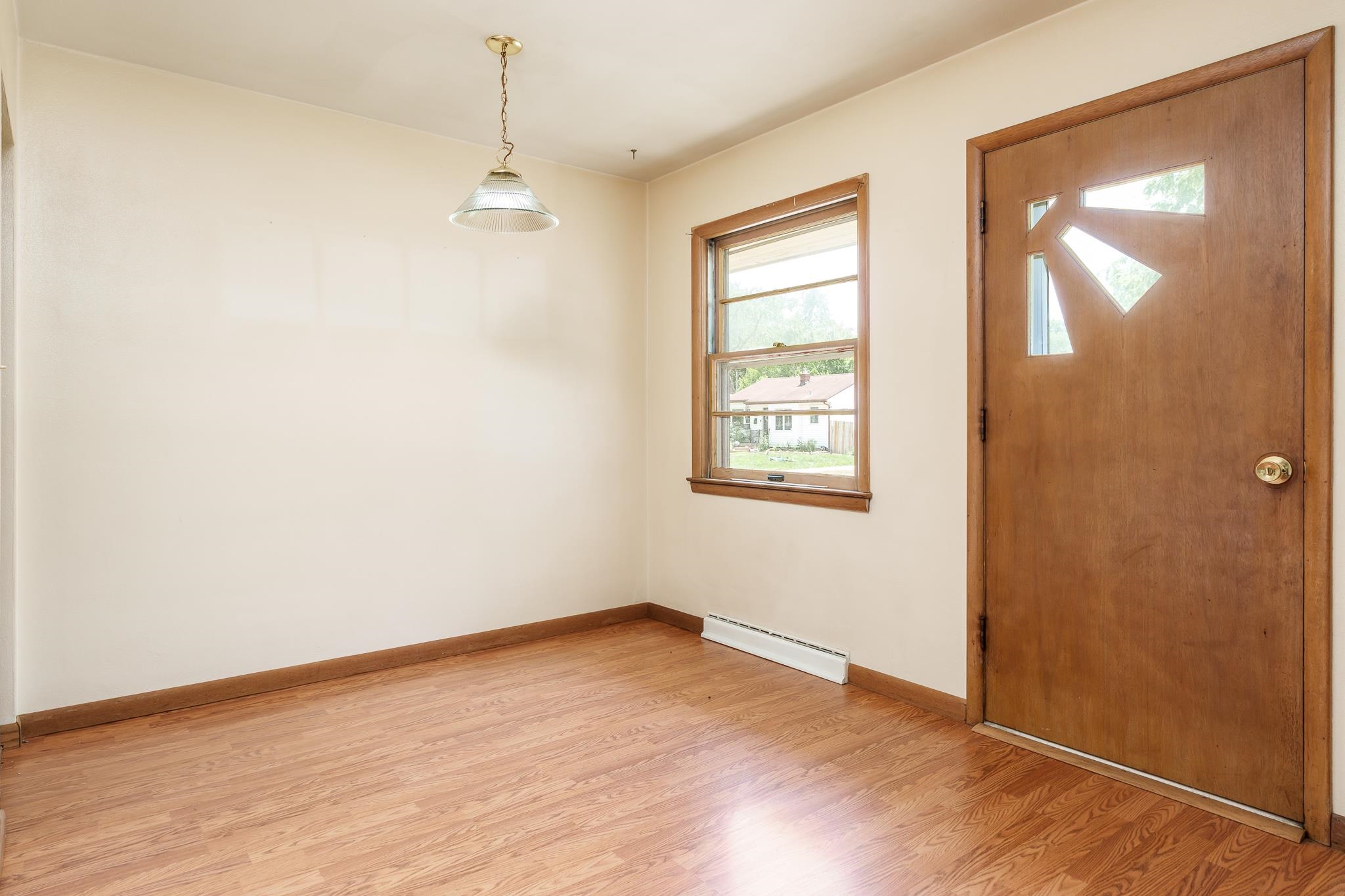 Rockford, Illinois 61101, United States, 3 Bedrooms Bedrooms, ,2 BathroomsBathrooms,Residential,Active,158509