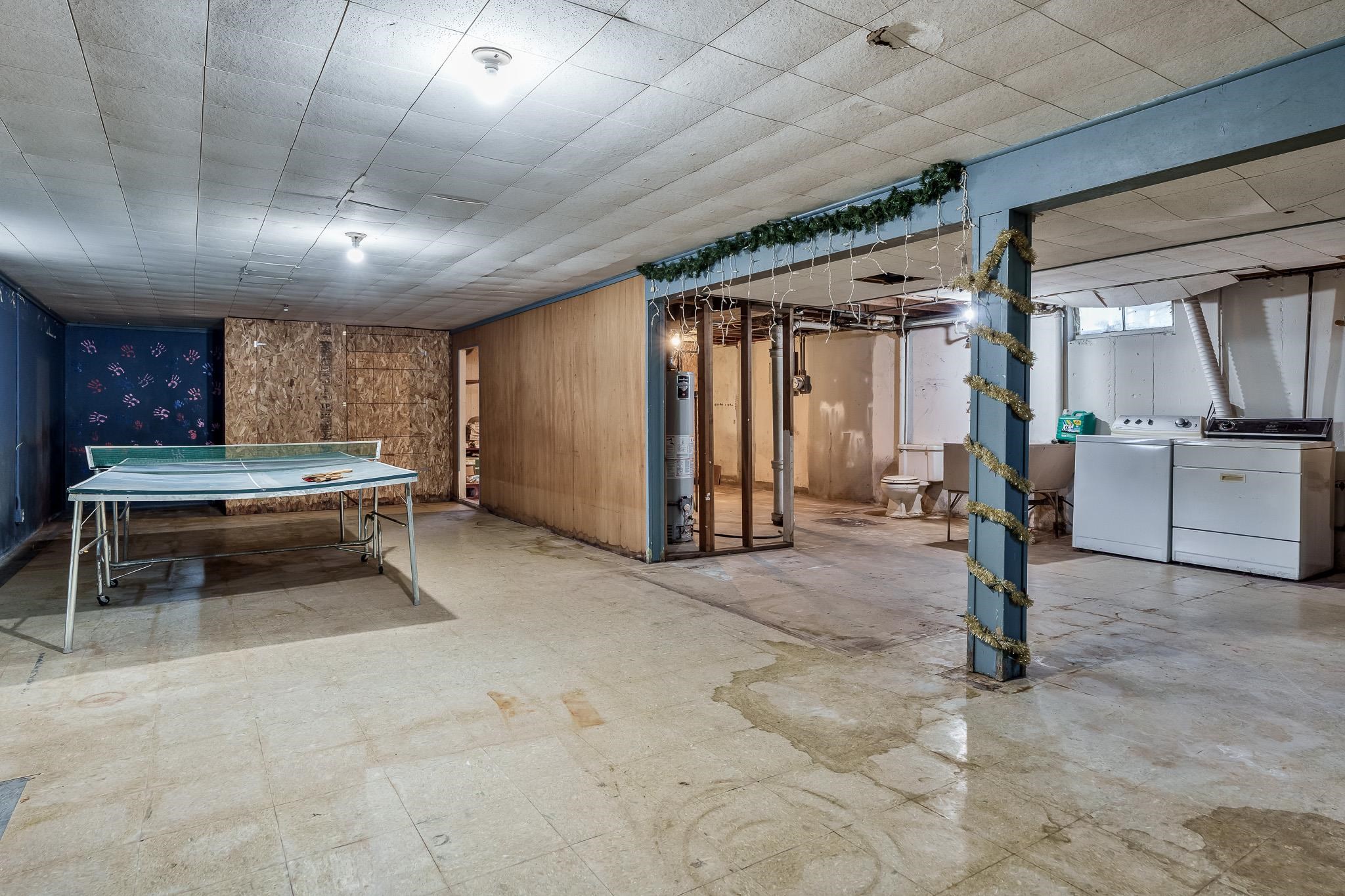 Rockford, Illinois 61101, United States, 3 Bedrooms Bedrooms, ,2 BathroomsBathrooms,Residential,Active,158509