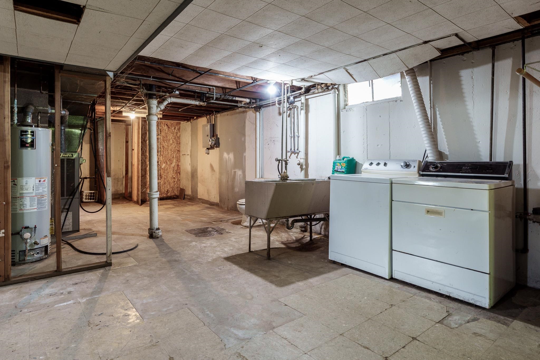 Rockford, Illinois 61101, United States, 3 Bedrooms Bedrooms, ,2 BathroomsBathrooms,Residential,Active,158509