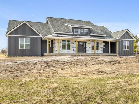 Homes For Sale - 13150 Newbury Lane<br/> CALEDONIA, IL 61011