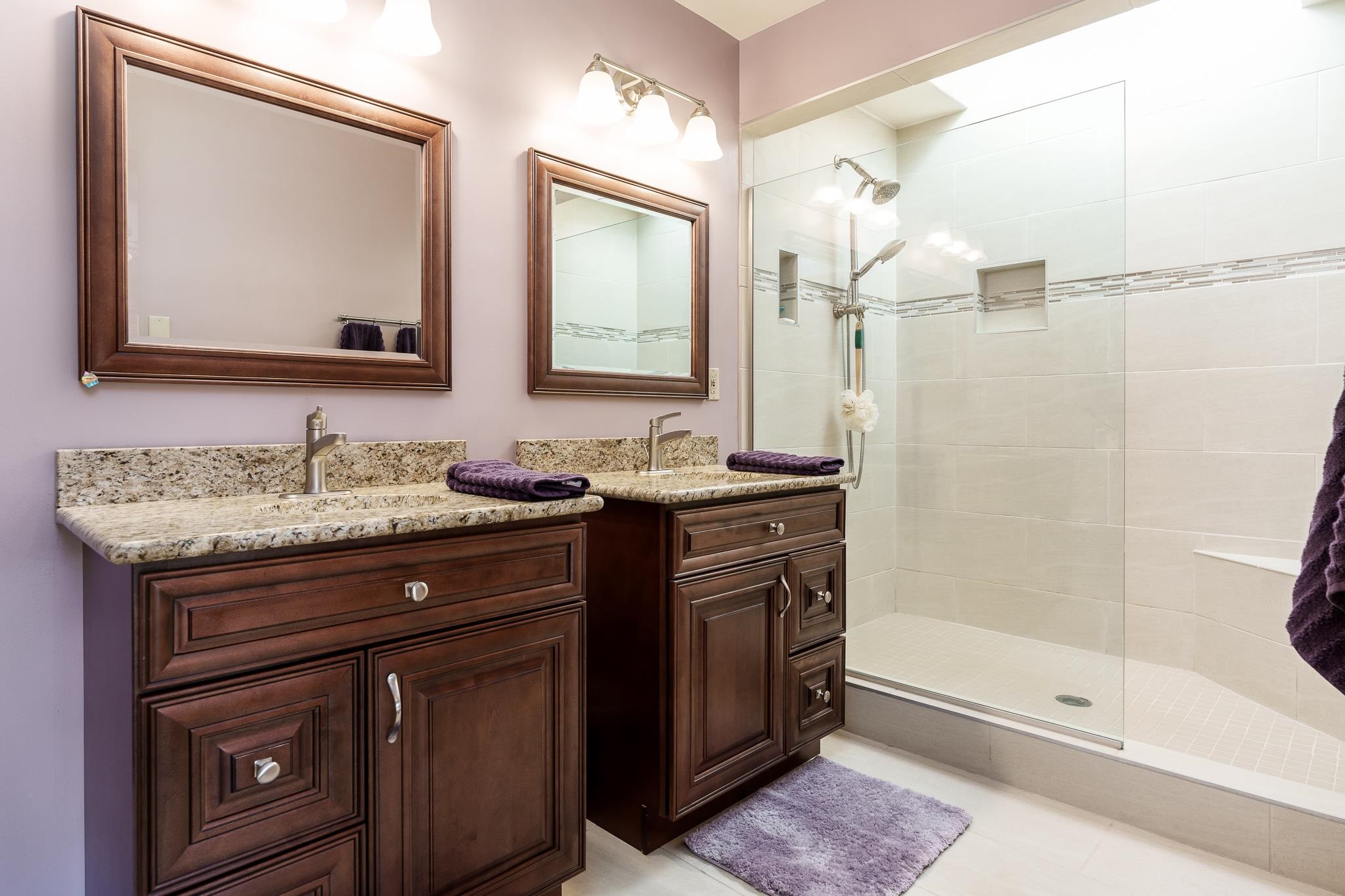 Rockford, Illinois 61114, United States, 3 Bedrooms Bedrooms, ,4 BathroomsBathrooms,Residential,Pending,40065