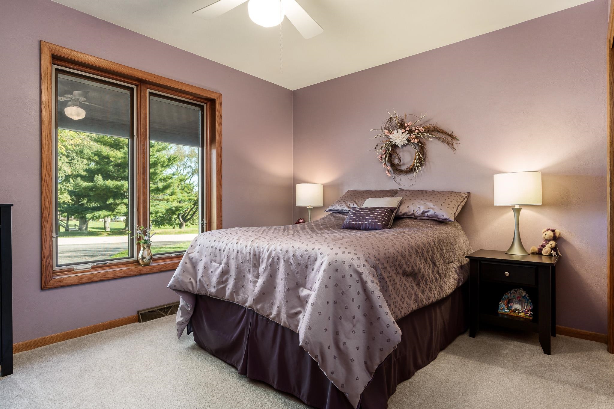 Rockford, Illinois 61114, United States, 3 Bedrooms Bedrooms, ,4 BathroomsBathrooms,Residential,Pending,40065