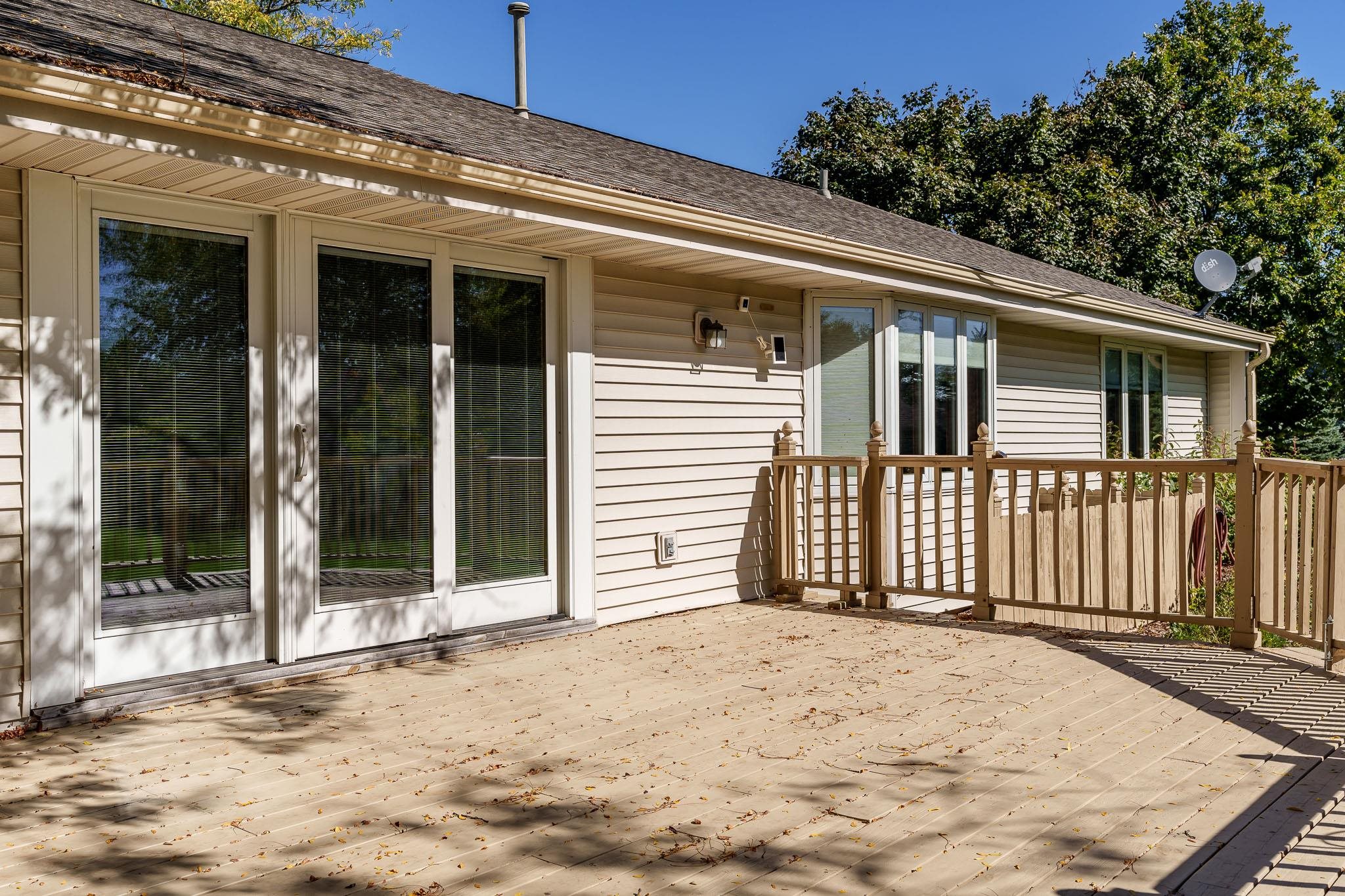 Rockford, Illinois 61114, United States, 3 Bedrooms Bedrooms, ,4 BathroomsBathrooms,Residential,Pending,40065