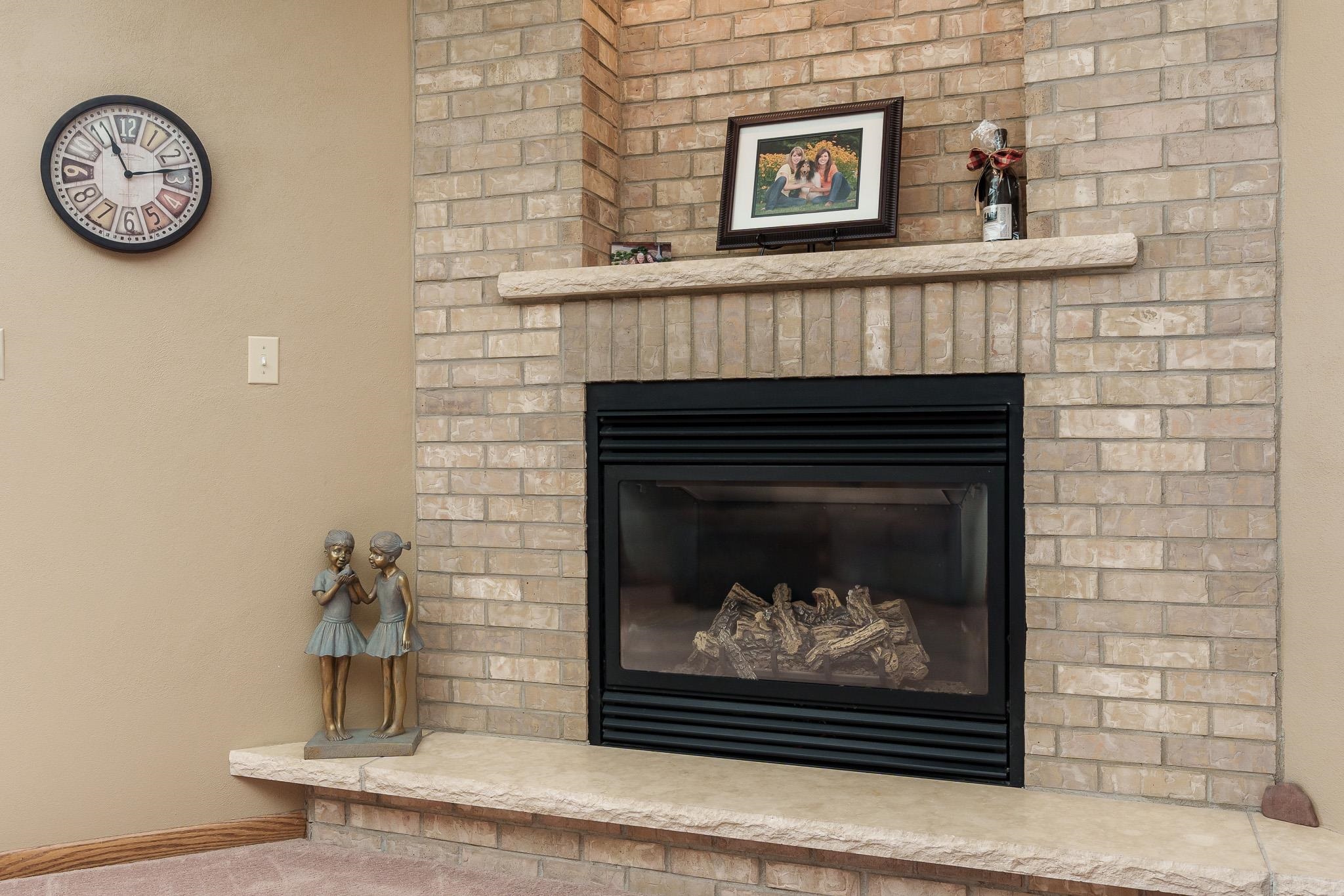 Rockford, Illinois 61114, United States, 3 Bedrooms Bedrooms, ,4 BathroomsBathrooms,Residential,Pending,40065