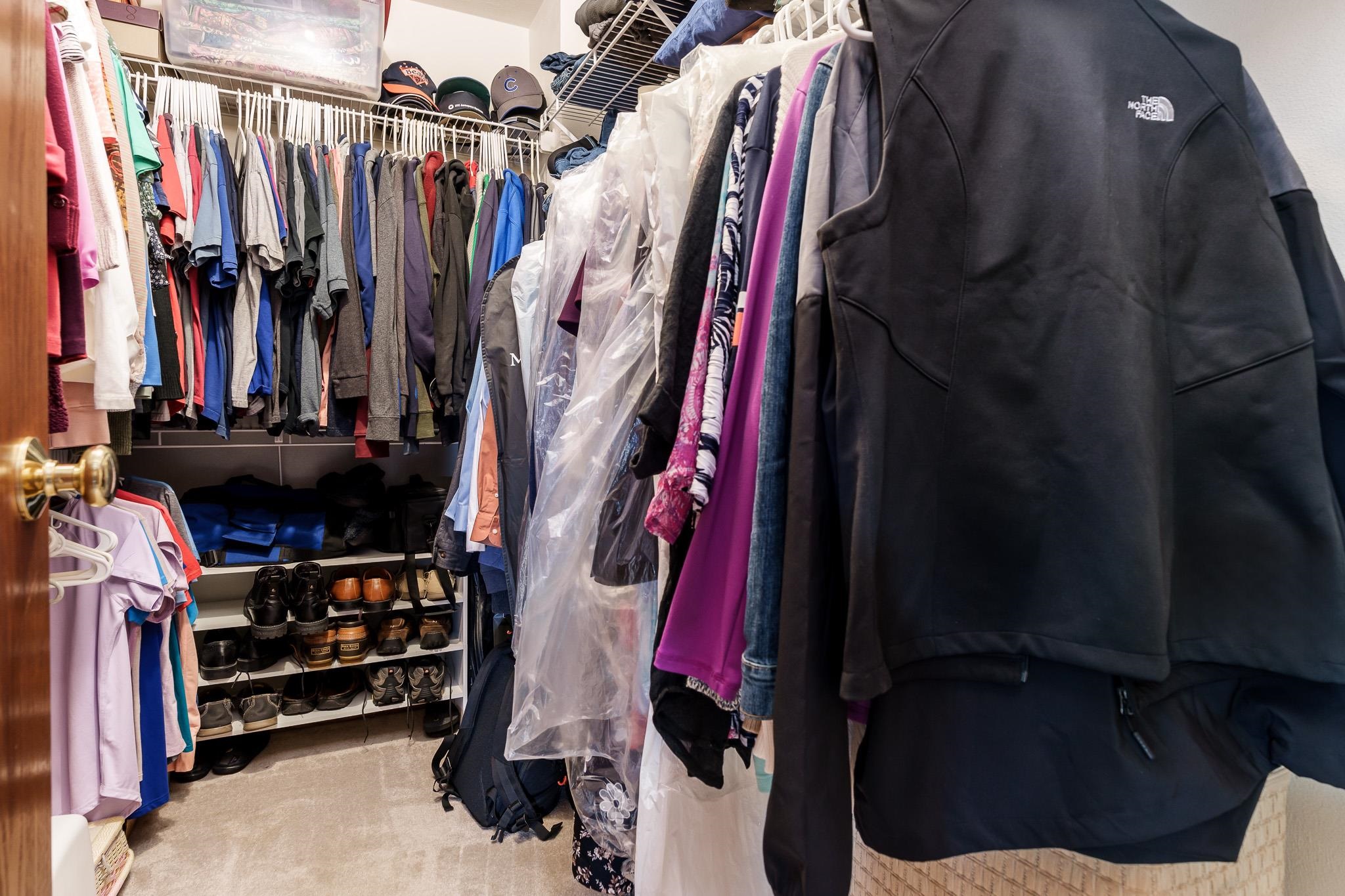 Rockford, Illinois 61114, United States, 3 Bedrooms Bedrooms, ,4 BathroomsBathrooms,Residential,Pending,40065