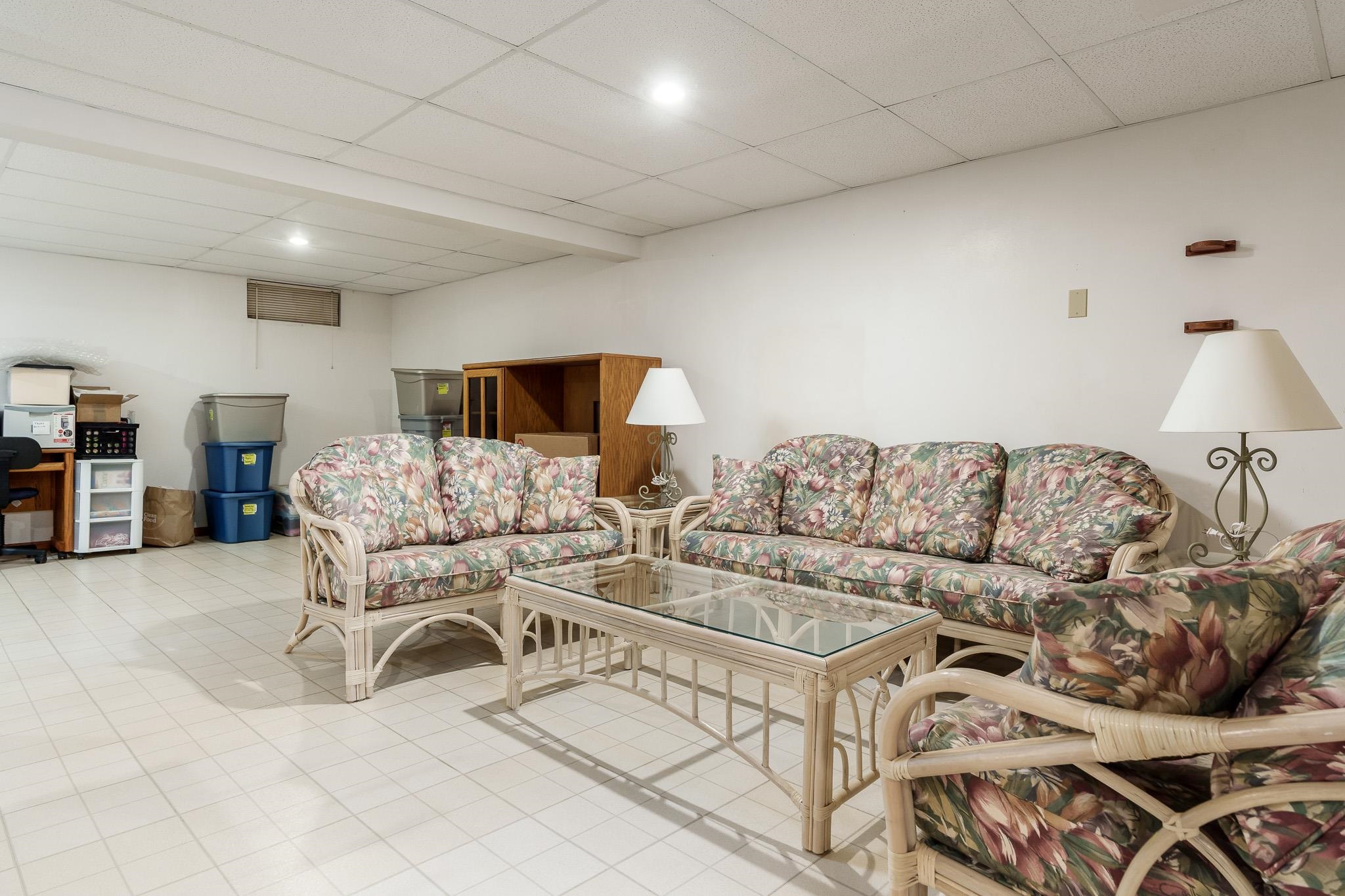 Rockford, Illinois 61114, United States, 3 Bedrooms Bedrooms, ,4 BathroomsBathrooms,Residential,Pending,40065