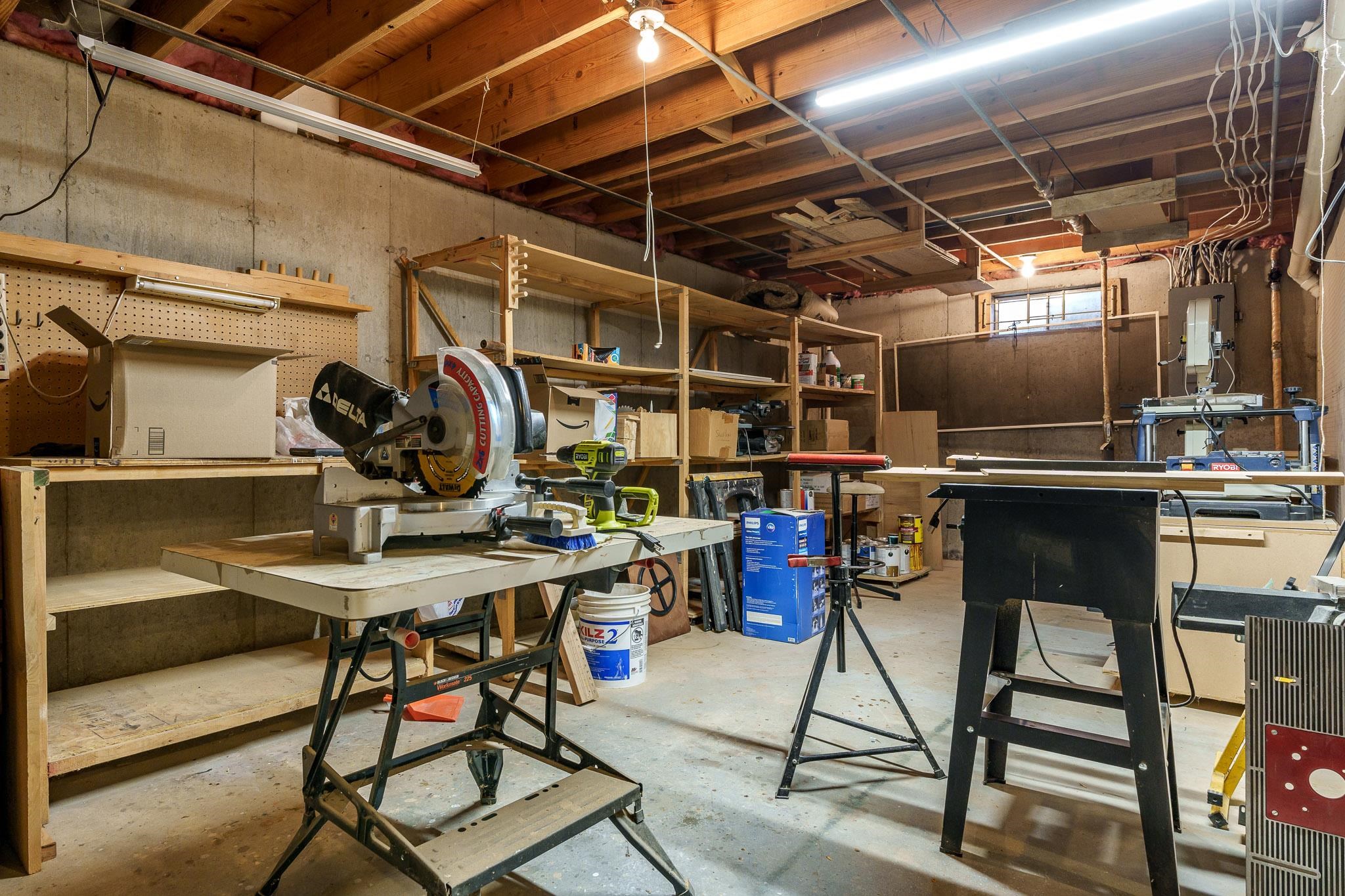 Rockford, Illinois 61114, United States, 3 Bedrooms Bedrooms, ,4 BathroomsBathrooms,Residential,Pending,40065