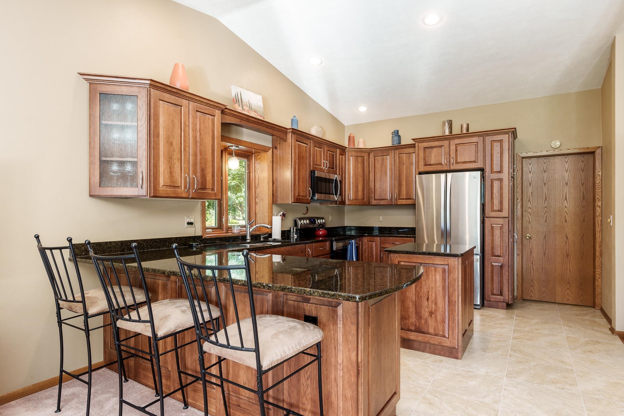 Rockford, Illinois 61114, United States, 3 Bedrooms Bedrooms, ,4 BathroomsBathrooms,Residential,Pending,40065