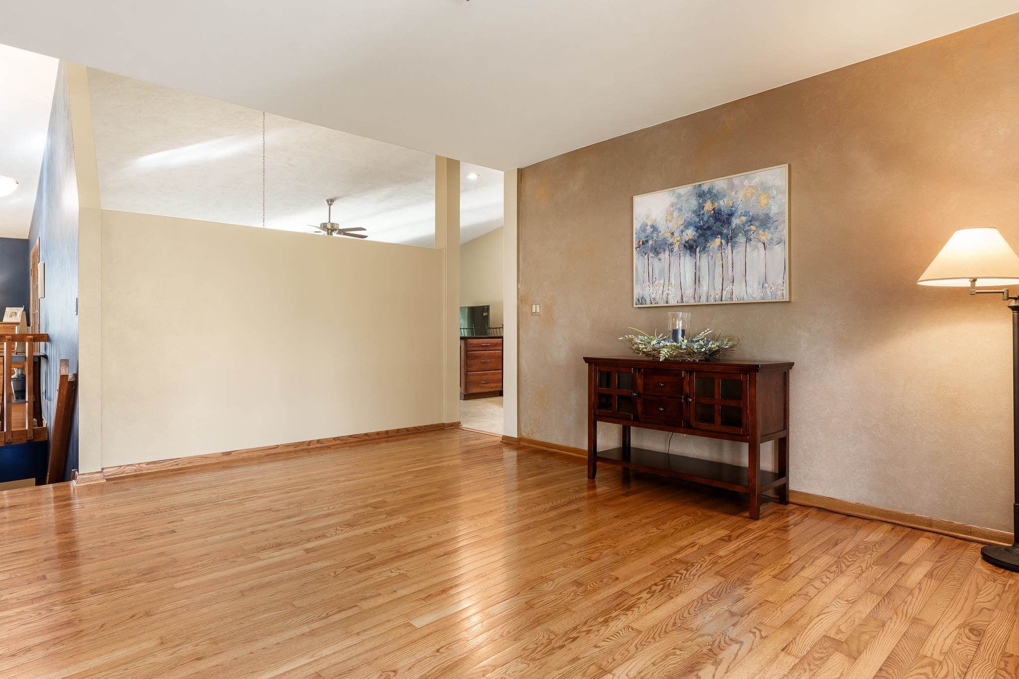 Rockford, Illinois 61114, United States, 3 Bedrooms Bedrooms, ,4 BathroomsBathrooms,Residential,Pending,40065