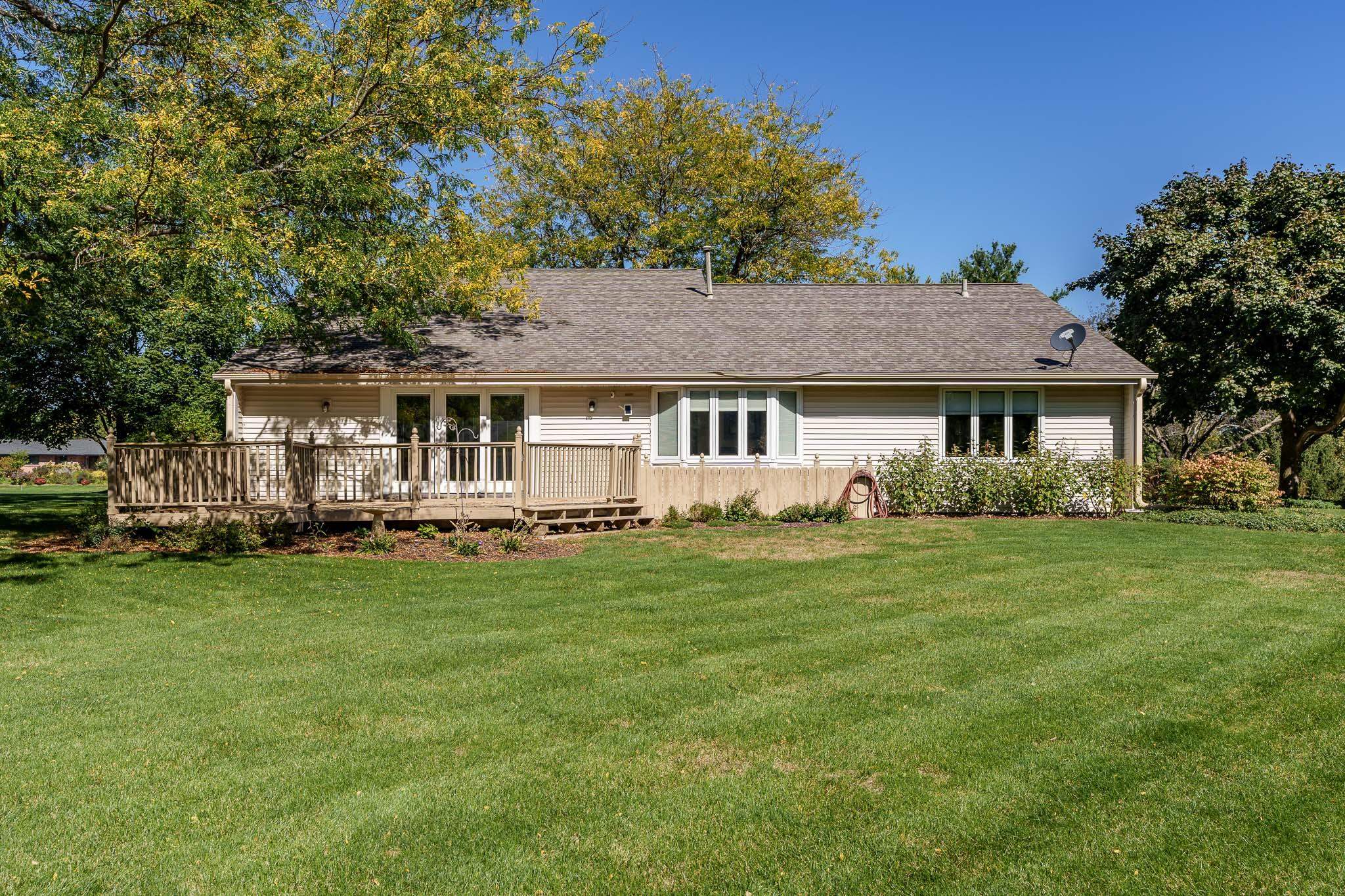 Rockford, Illinois 61114, United States, 3 Bedrooms Bedrooms, ,4 BathroomsBathrooms,Residential,Pending,40065