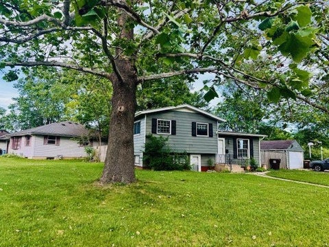 Homes For Sale - 4003 Latham Street<br/> ROCKFORD, IL 61103