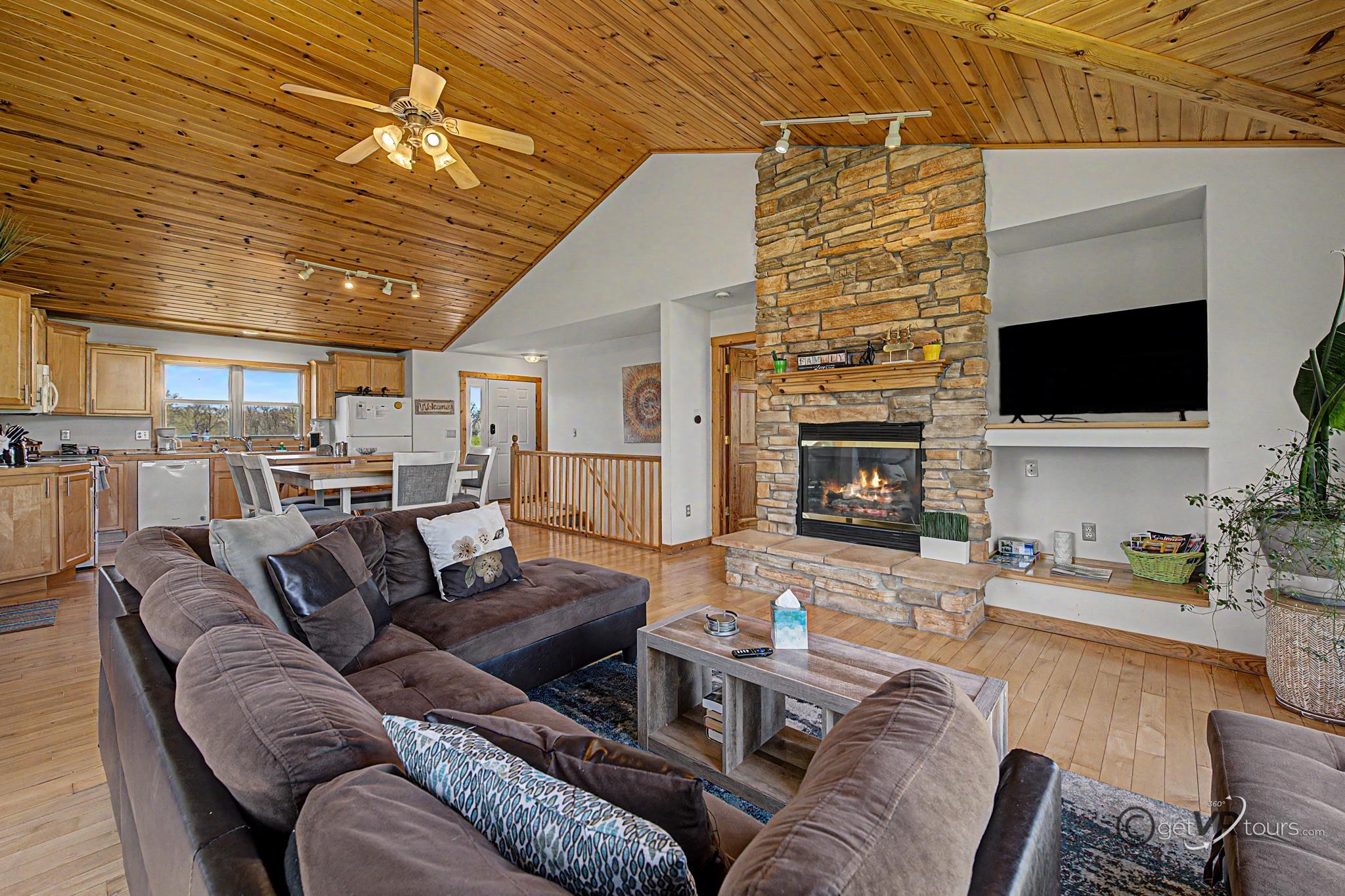 6 E Aspen Court