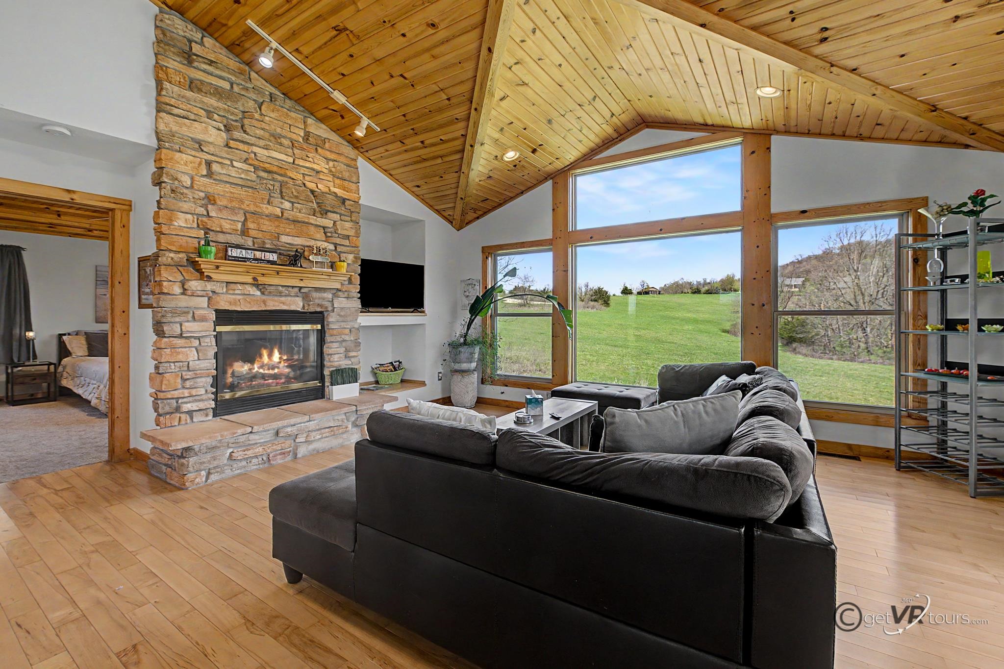 6 E Aspen Court