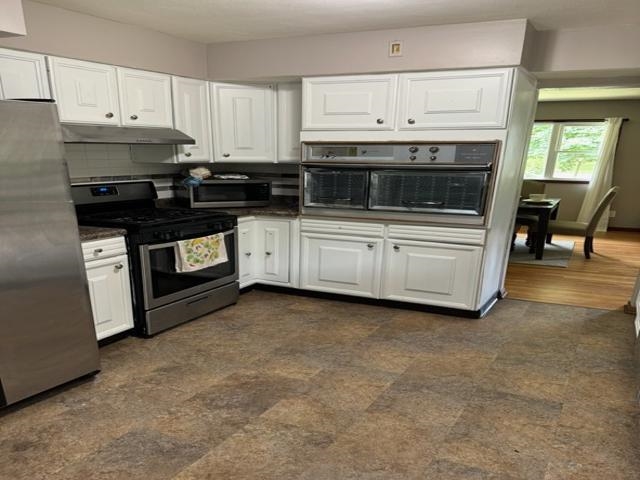Rockford, Illinois 61102, United States, 3 Bedrooms Bedrooms, ,3 BathroomsBathrooms,Residential,Active,108877