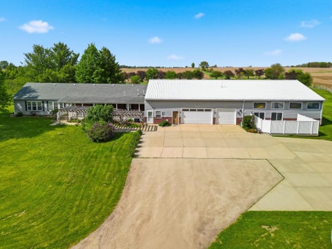 Homes For Sale - 298 S Il Rt 2<br/> Lee County, DIXON, IL 61021
