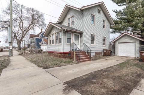 Homes For Sale - 720 18th Avenue<br/> ROCKFORD, IL 61104