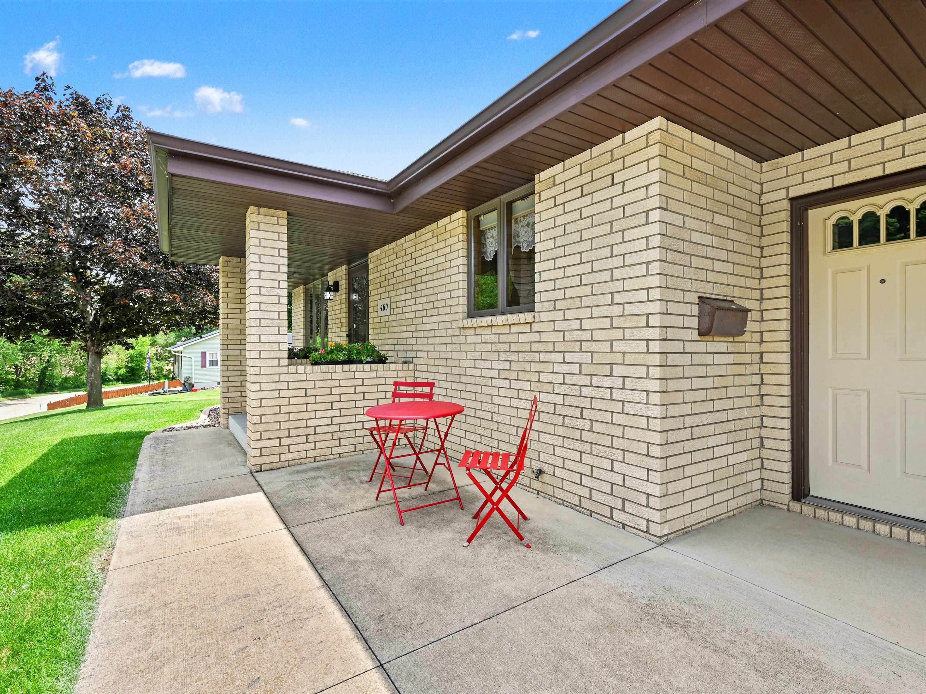 460 Apple Street